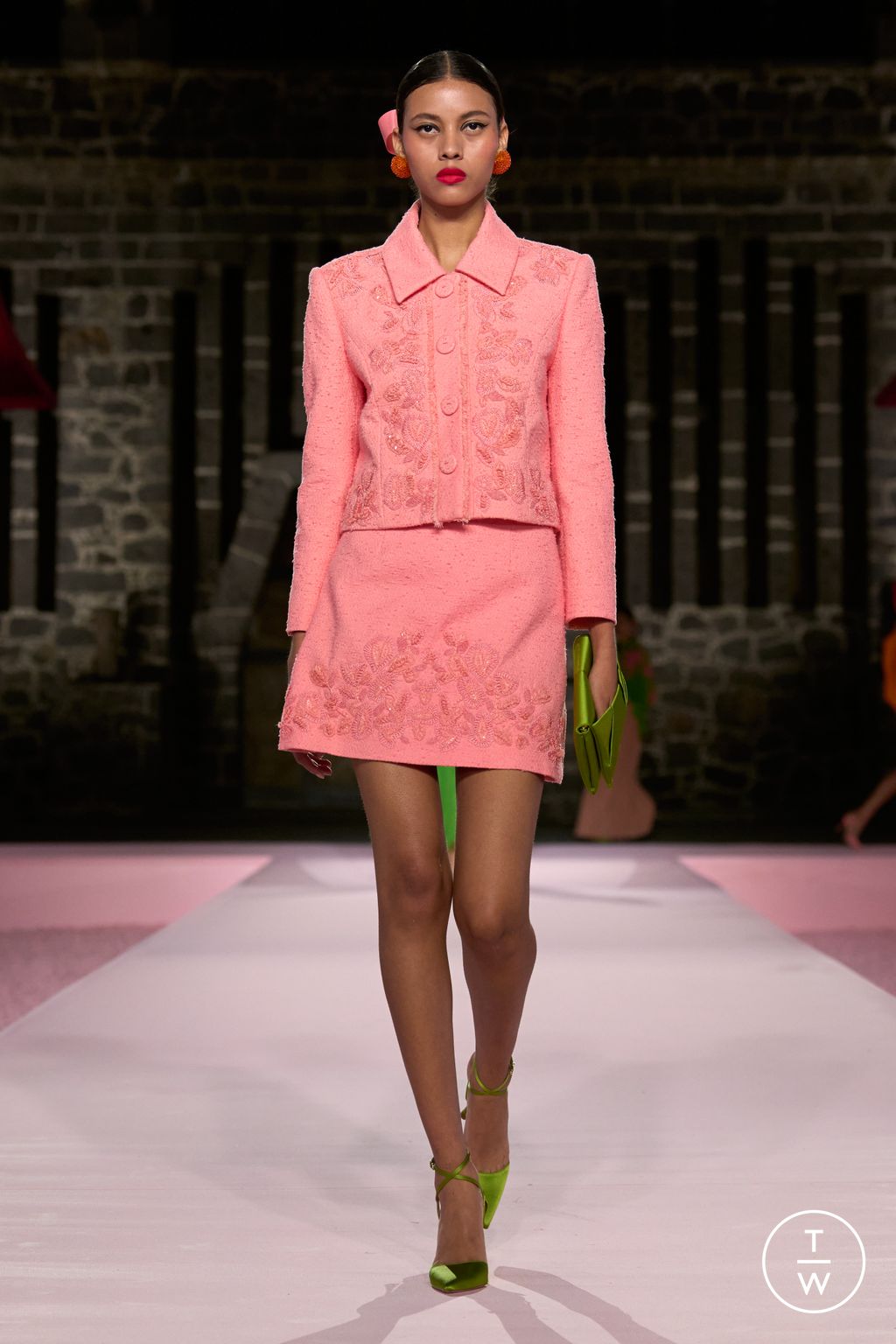 Fashion Week New York Resort 2025 look 8 from the Carolina Herrera collection womenswear