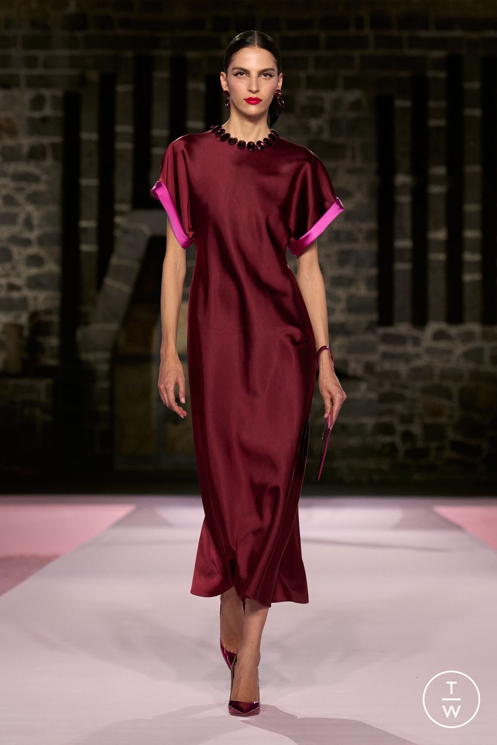 Fashion Week New York Resort 2025 look 14 from the Carolina Herrera collection womenswear