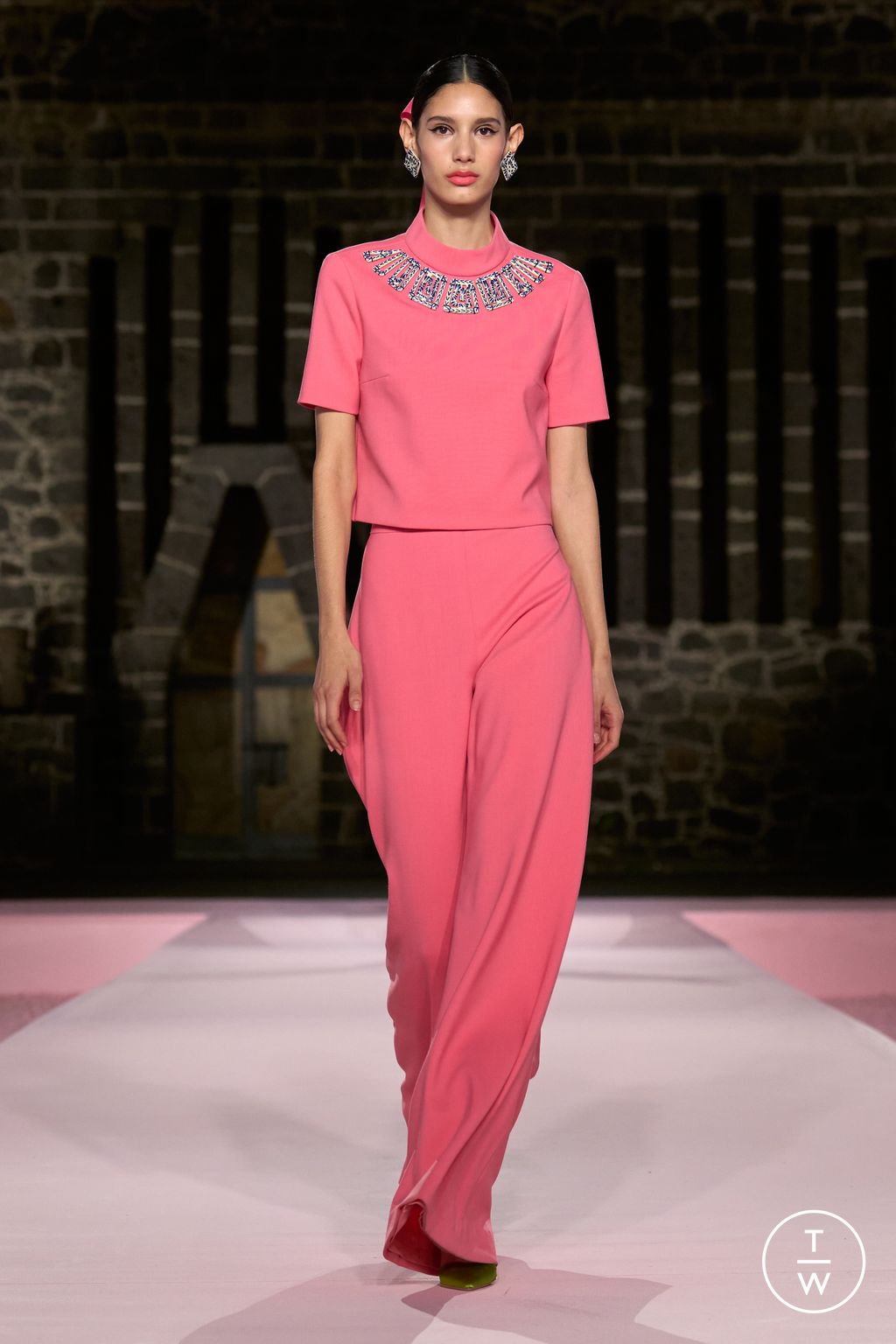 Fashion Week New York Resort 2025 look 22 from the Carolina Herrera collection womenswear