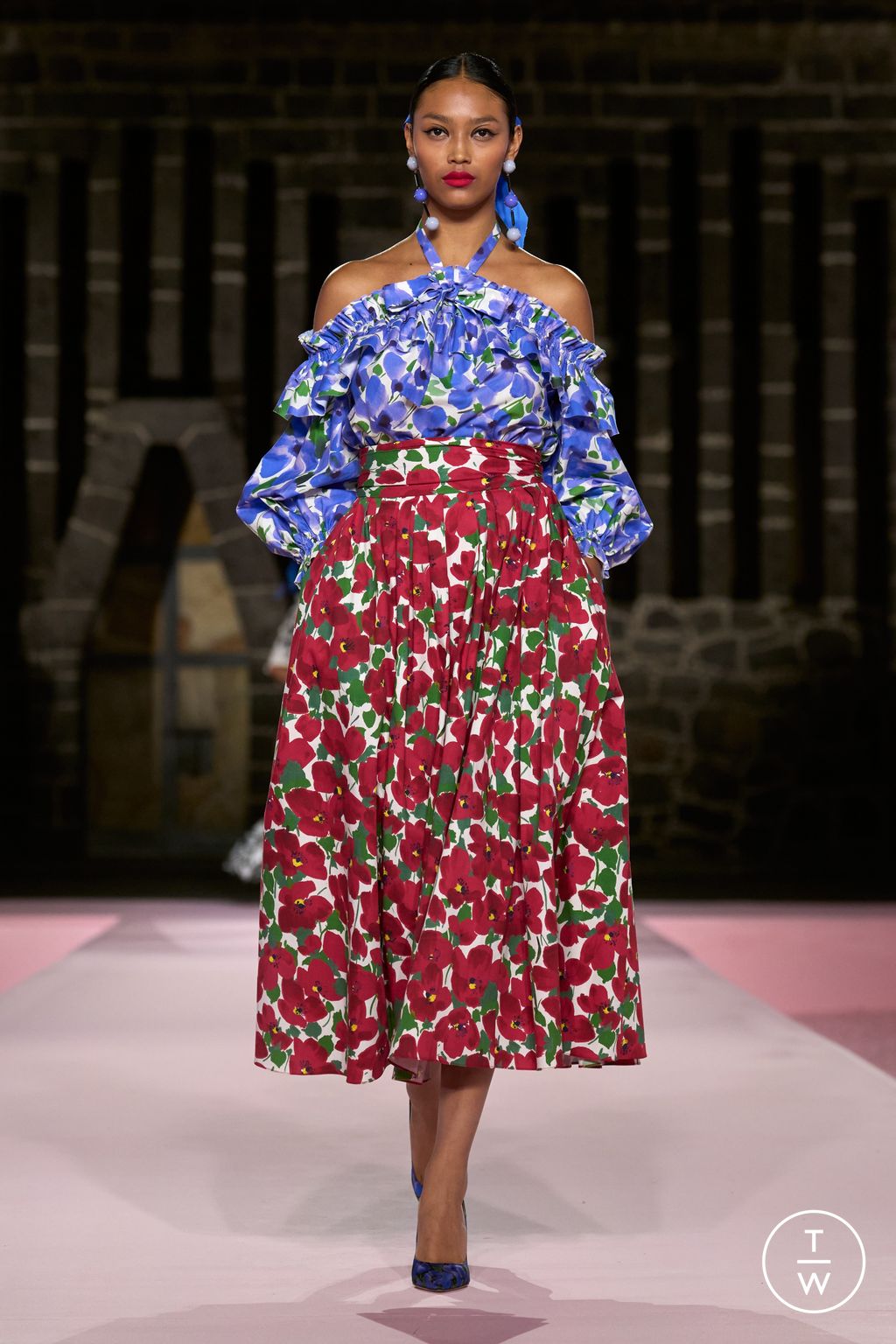 Fashion Week New York Resort 2025 look 35 from the Carolina Herrera collection womenswear