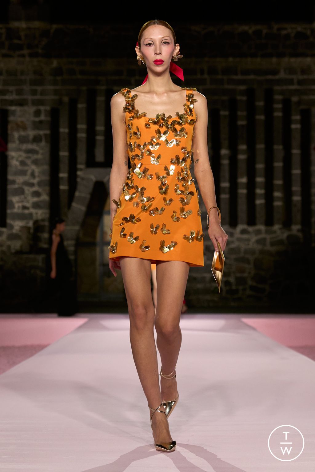 Fashion Week New York Resort 2025 look 47 from the Carolina Herrera collection womenswear