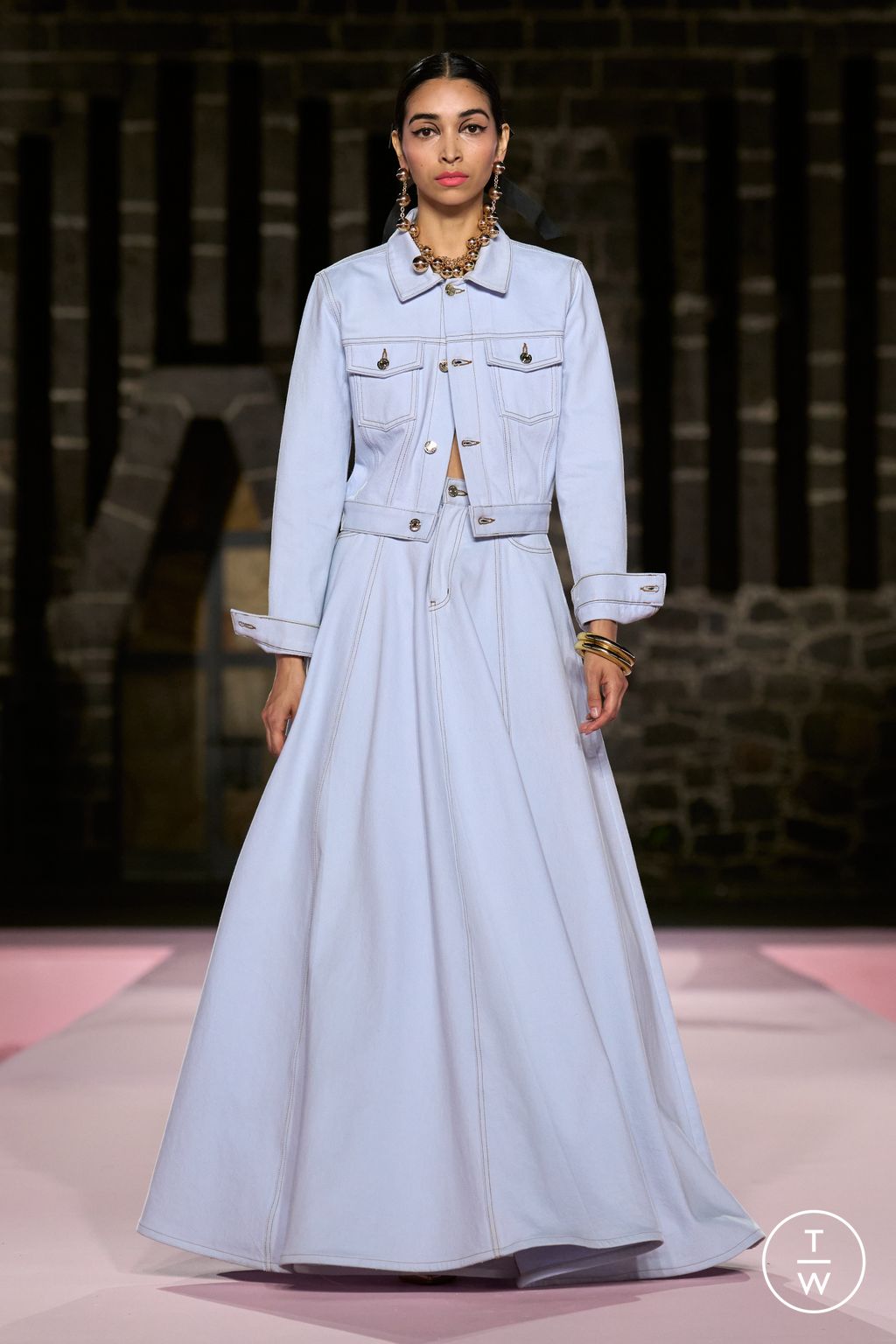 Fashion Week New York Resort 2025 look 51 from the Carolina Herrera collection womenswear