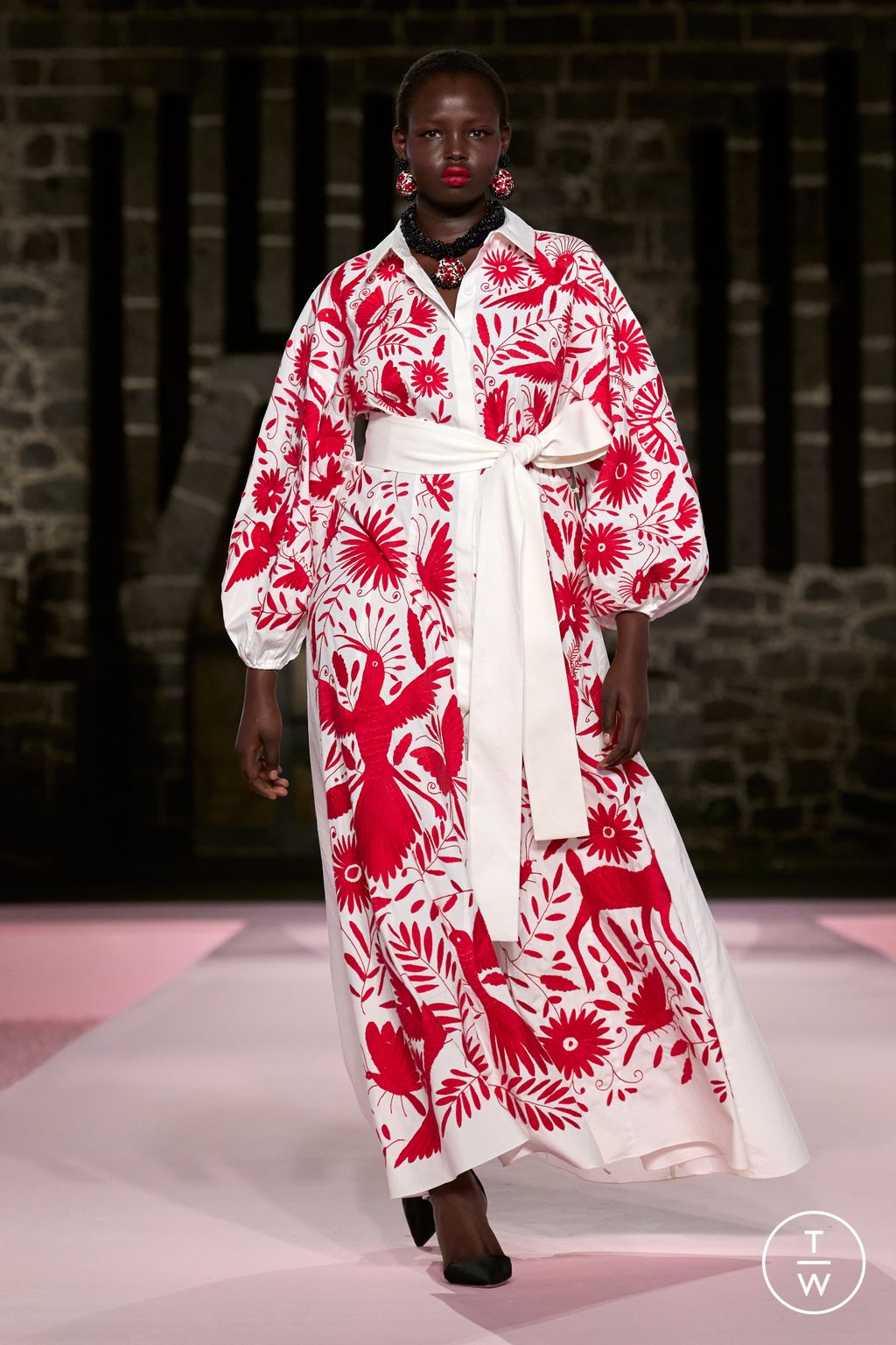 Fashion Week New York Resort 2025 look 52 from the Carolina Herrera collection womenswear