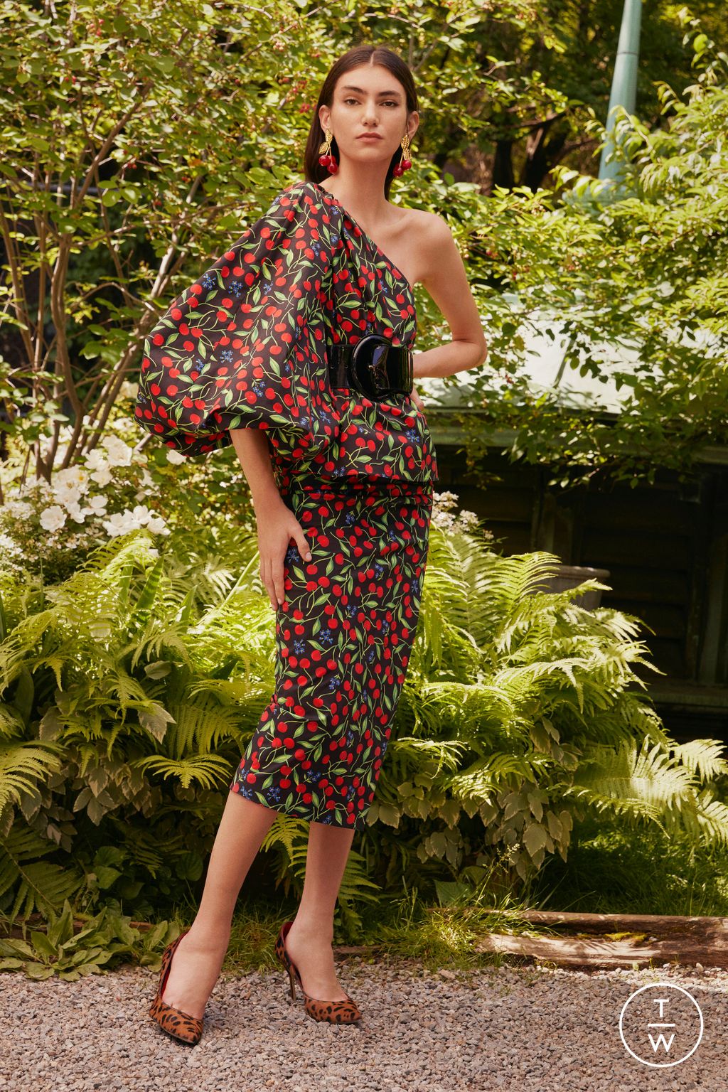 Fashion Week New York Resort 2023 look 4 from the Carolina Herrera collection womenswear