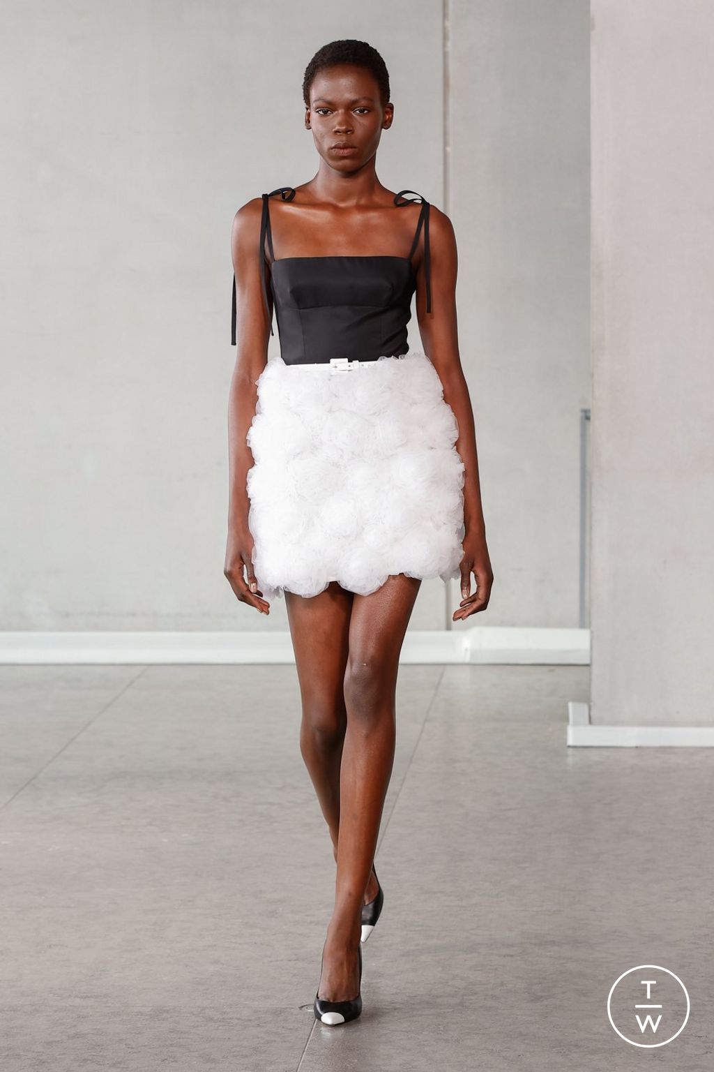 Fashion Week New York Spring/Summer 2024 look 14 de la collection Carolina Herrera womenswear