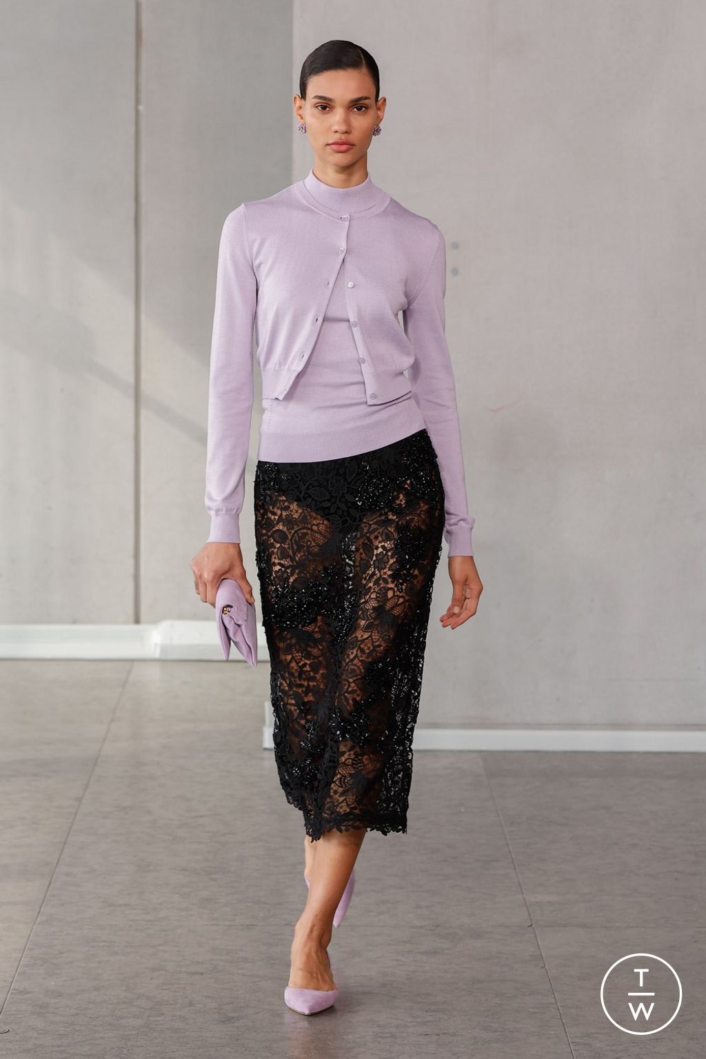 Fashion Week New York Spring/Summer 2024 look 17 from the Carolina Herrera collection womenswear