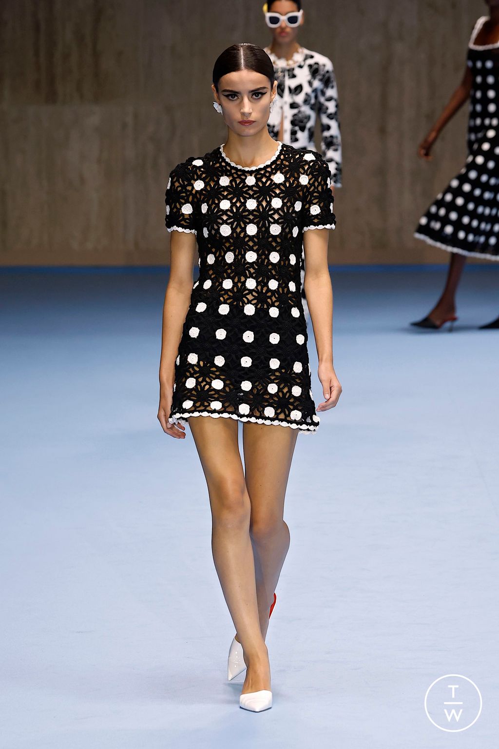 Fashion Week New York Spring-Summer 2025 look 14 from the Carolina Herrera collection womenswear