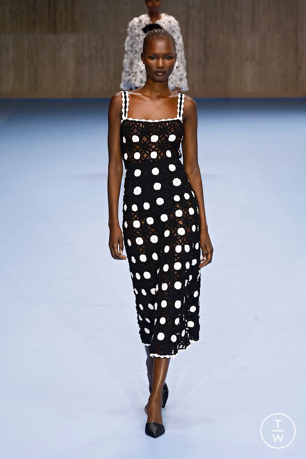 Fashion Week New York Spring-Summer 2025 look 16 from the Carolina Herrera collection womenswear