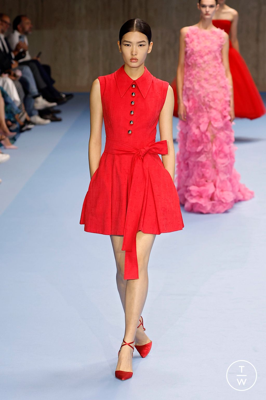 Fashion Week New York Spring/Summer 2025 look 40 de la collection Carolina Herrera womenswear