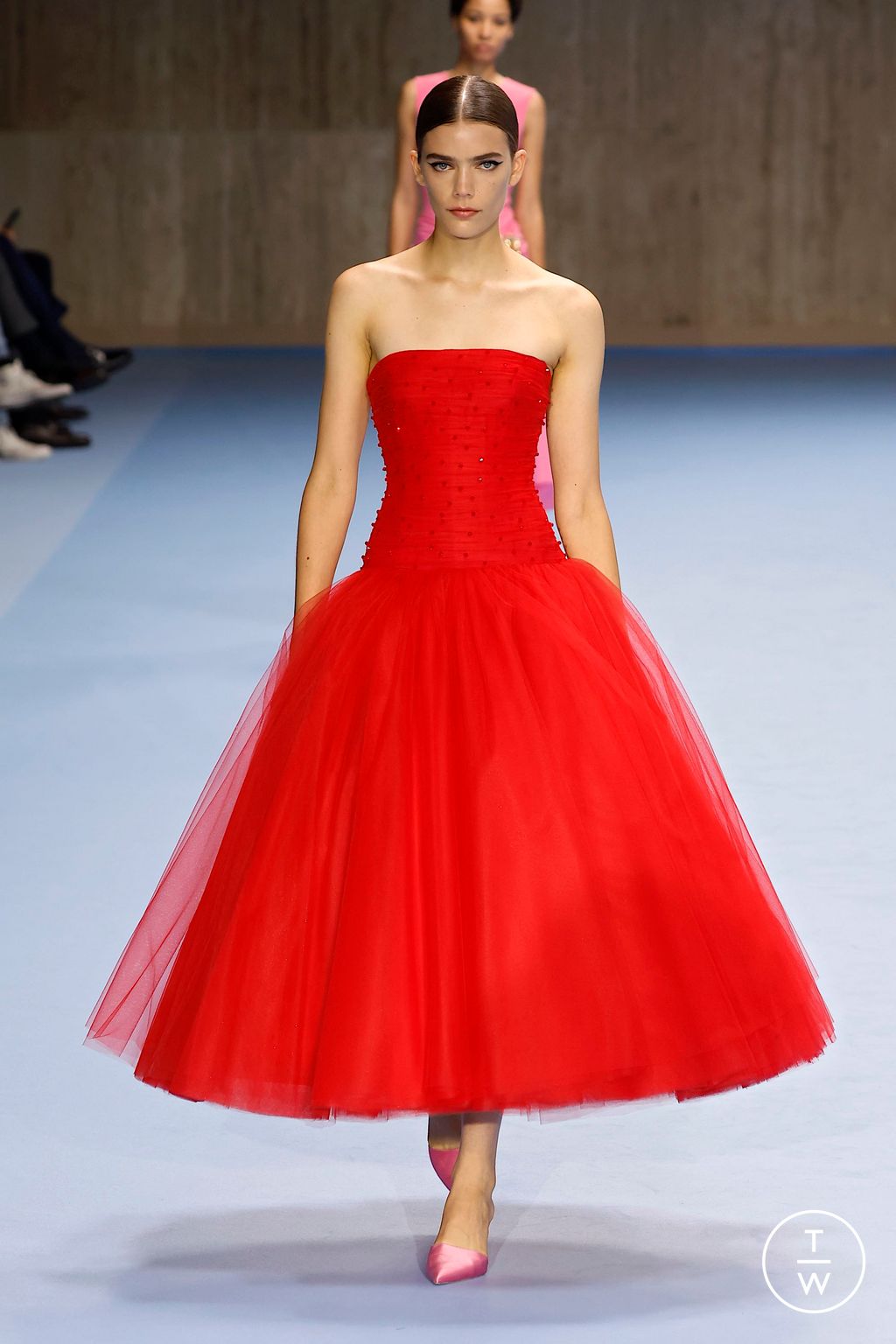 Fashion Week New York Spring-Summer 2025 look 42 from the Carolina Herrera collection womenswear