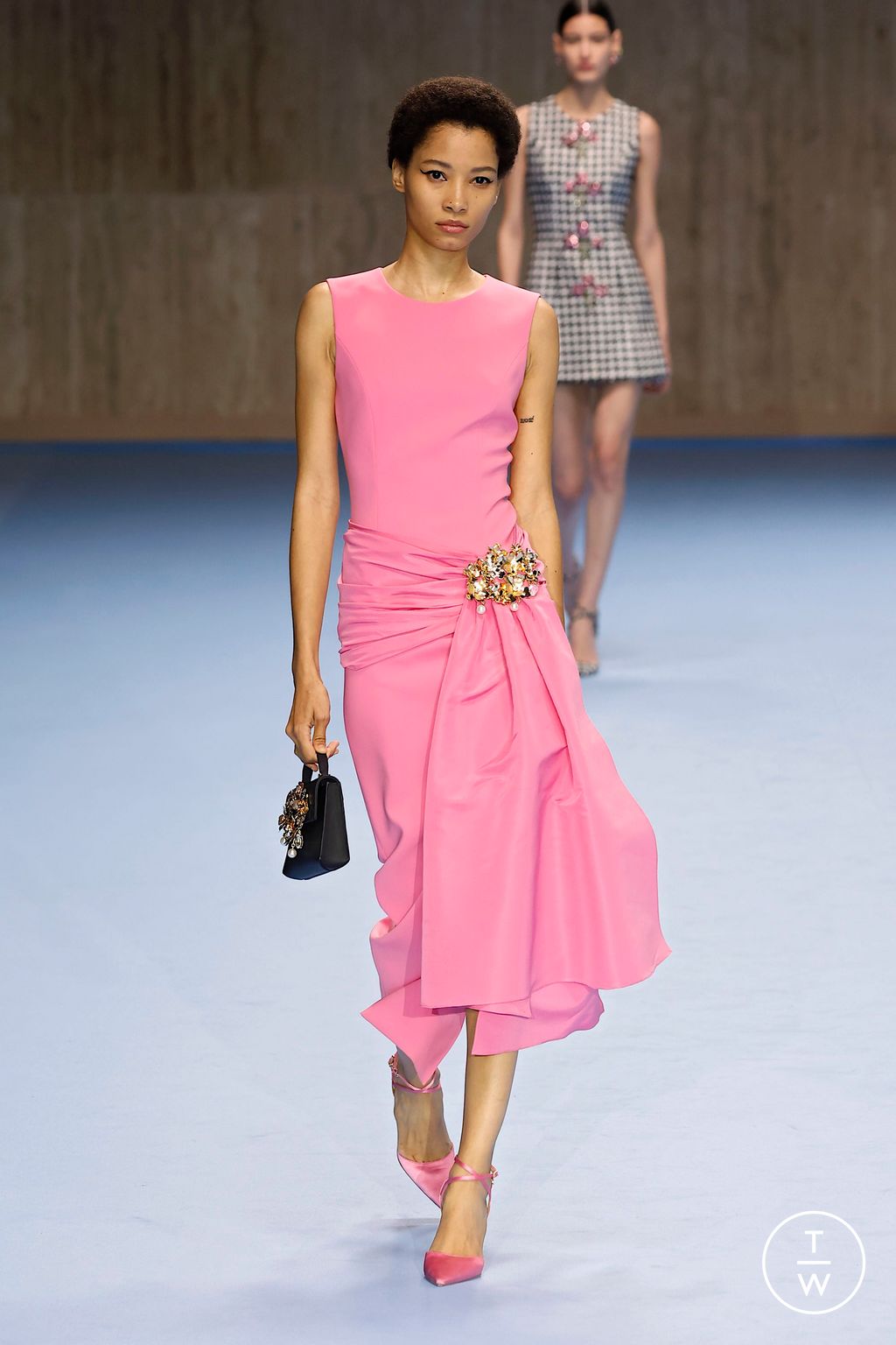 Fashion Week New York Spring-Summer 2025 look 43 from the Carolina Herrera collection womenswear