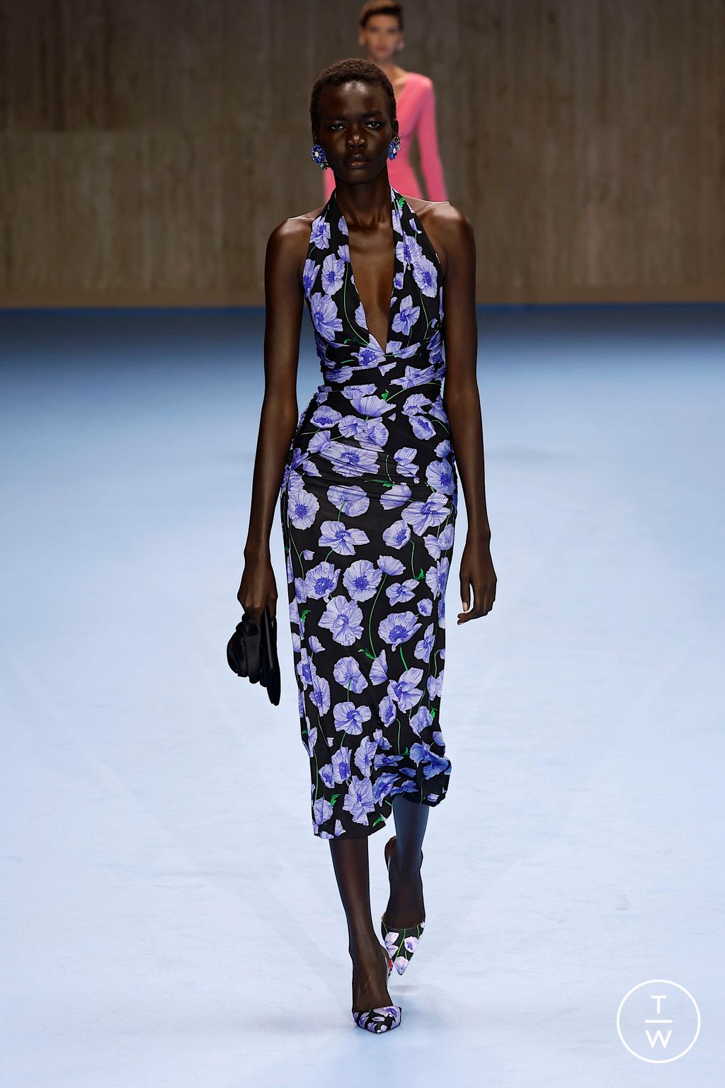 Fashion Week New York Spring/Summer 2025 look 47 from the Carolina Herrera collection womenswear