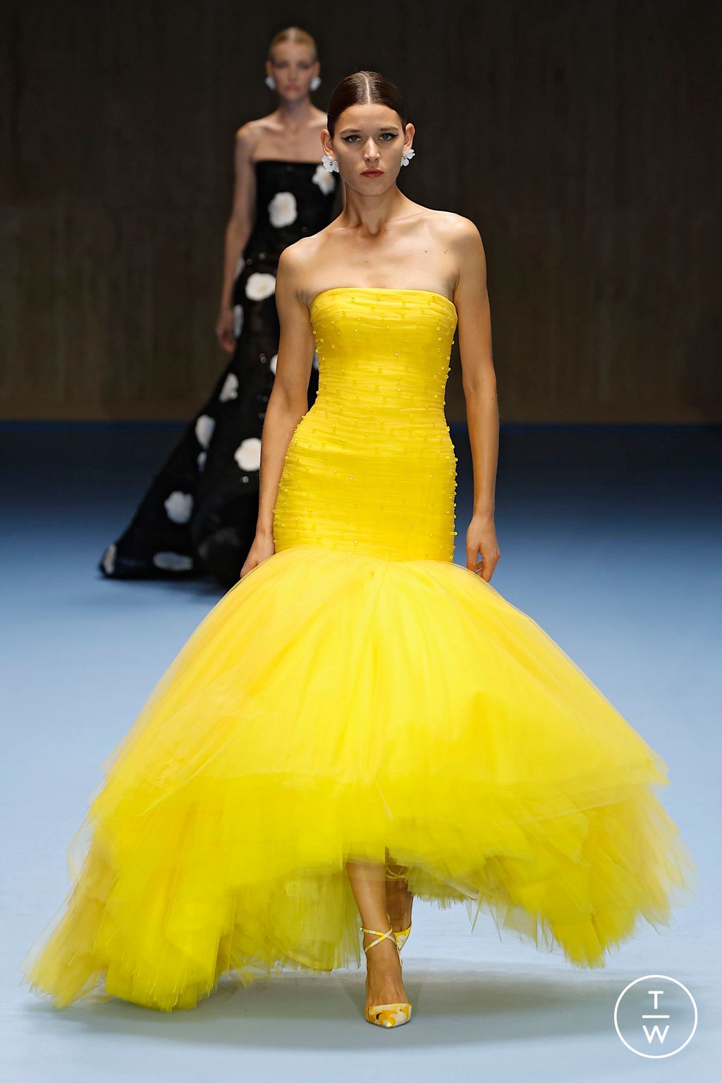 Fashion Week New York Spring/Summer 2025 look 62 from the Carolina Herrera collection womenswear