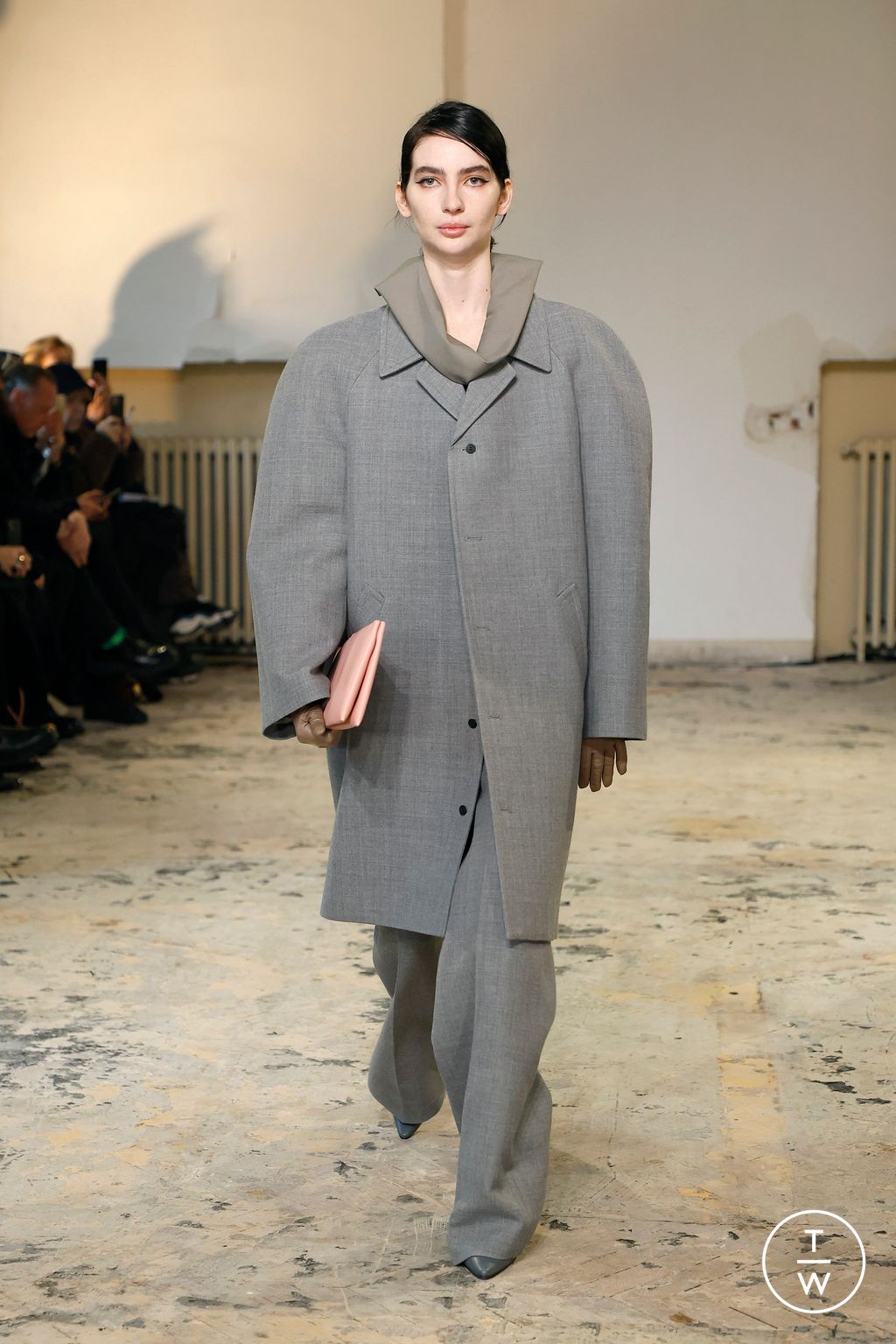Fashion Week Paris Fall/Winter 2024 look 7 from the Carven collection 女装