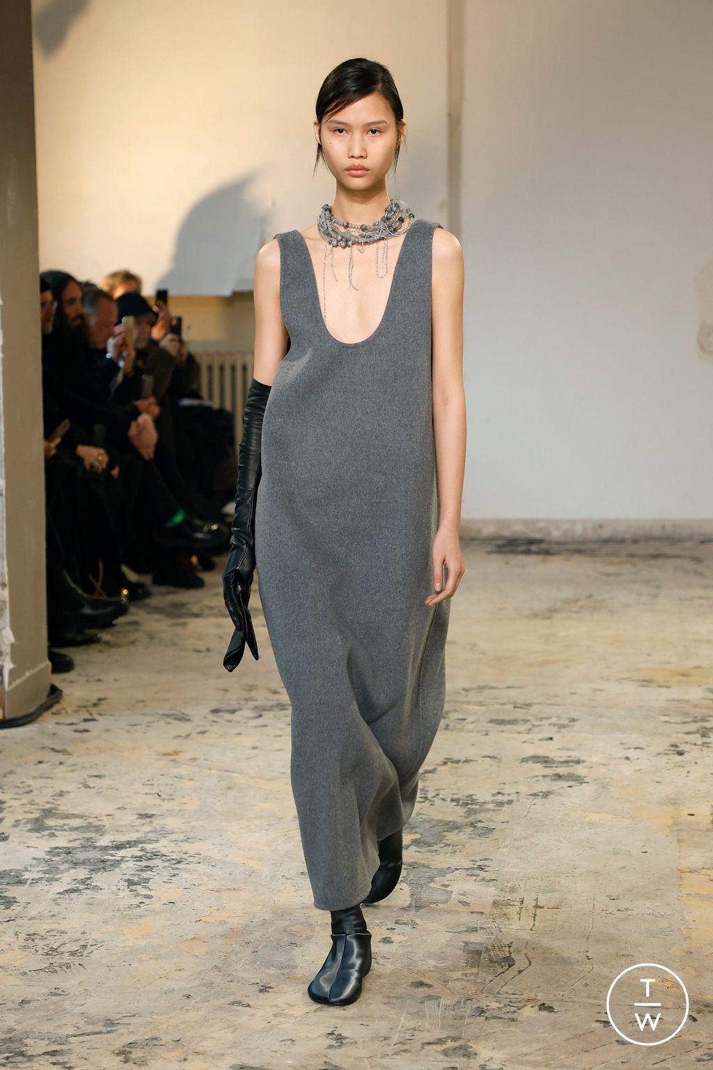 Fashion Week Paris Fall/Winter 2024 look 8 from the Carven collection 女装