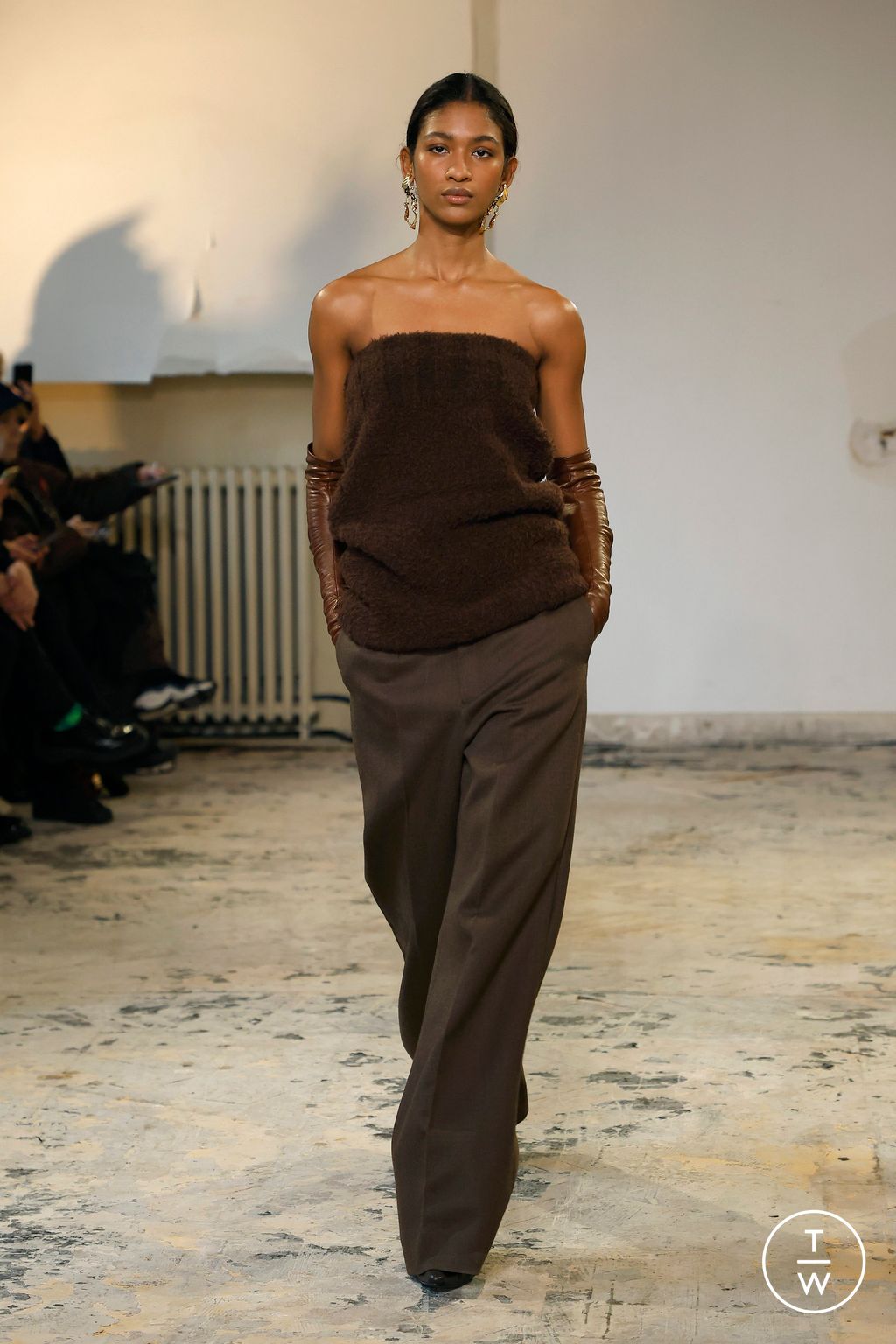 Fashion Week Paris Fall/Winter 2024 look 13 de la collection Carven womenswear