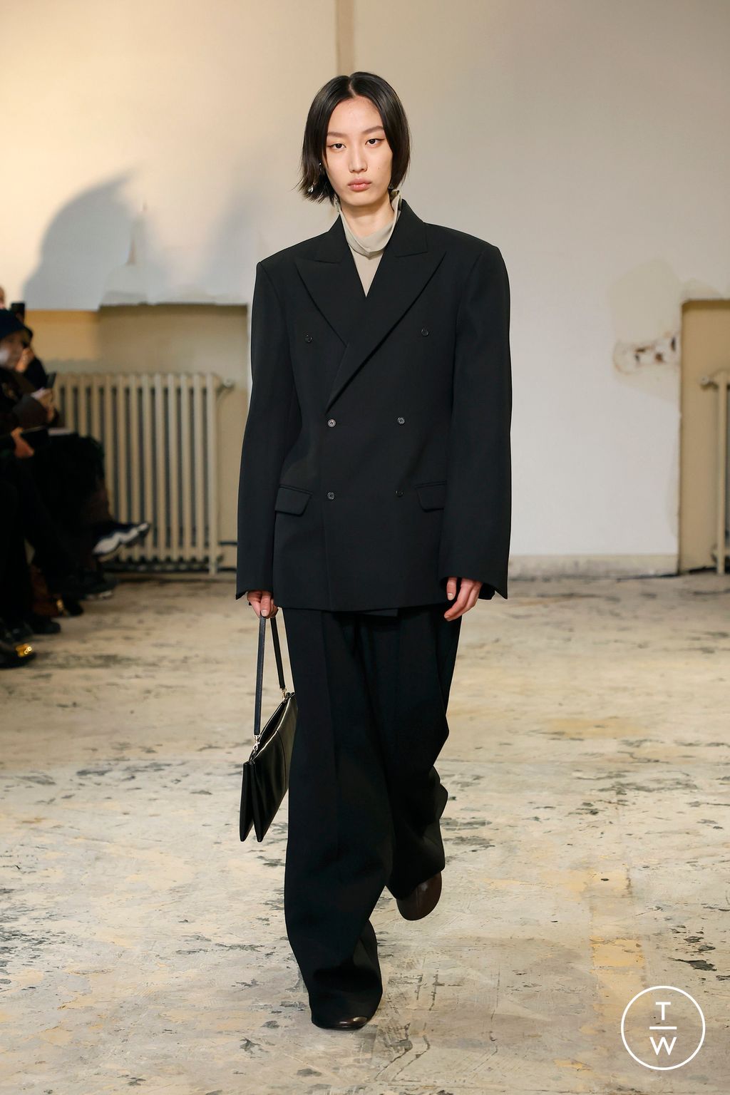Fashion Week Paris Fall/Winter 2024 look 37 from the Carven collection womenswear