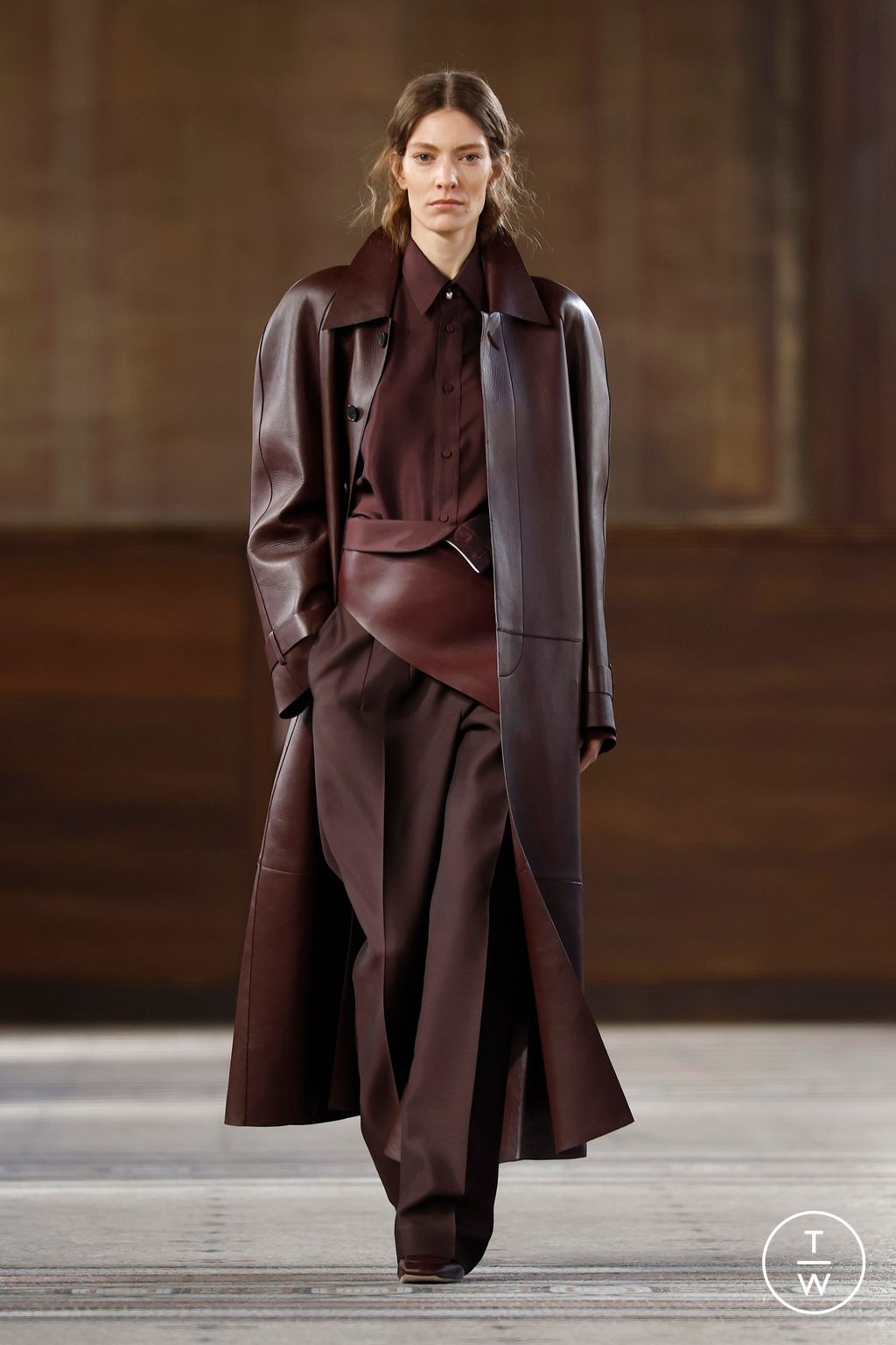 Fashion Week Paris Fall/Winter 2026 look 1 de la collection Carven womenswear