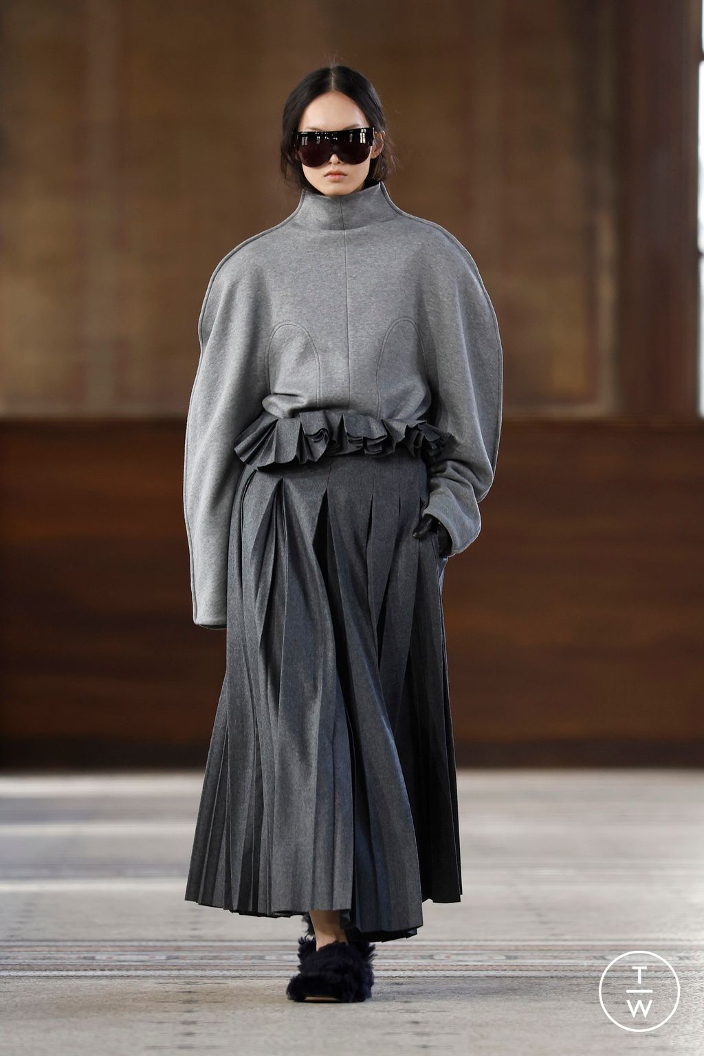 Fashion Week Paris Fall/Winter 2026 look 10 de la collection Carven womenswear