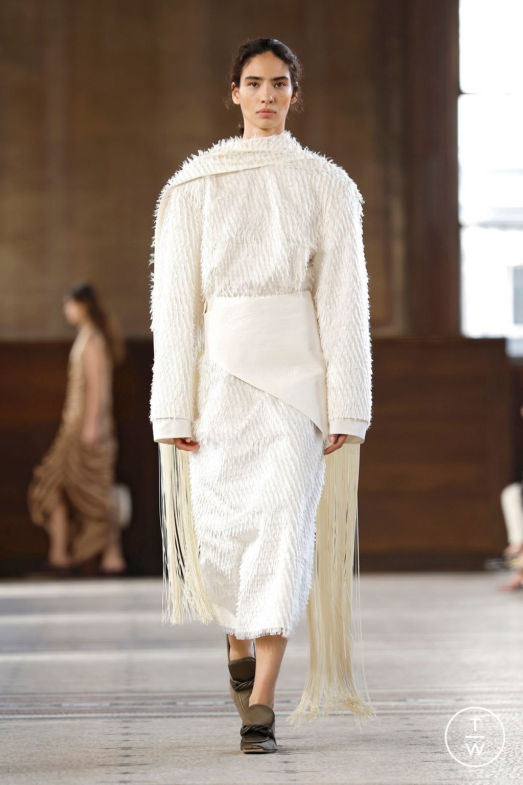 Fashion Week Paris Fall/Winter 2026 look 20 de la collection Carven womenswear