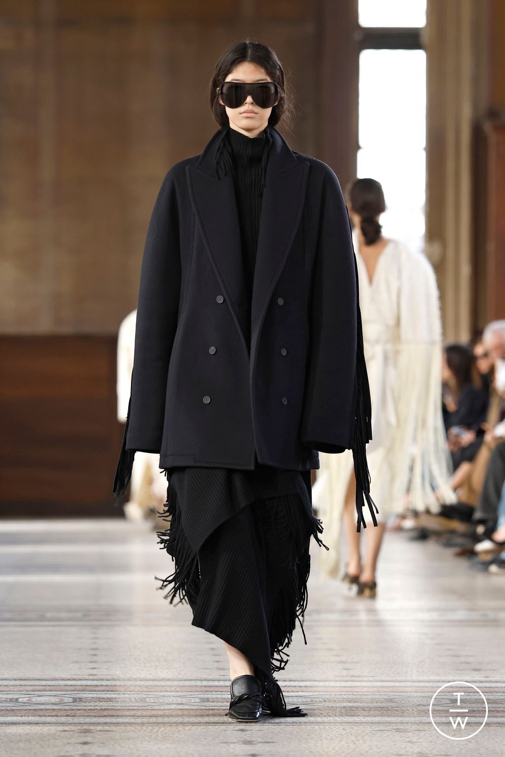 Fashion Week Paris Fall/Winter 2026 look 21 from the Carven collection womenswear