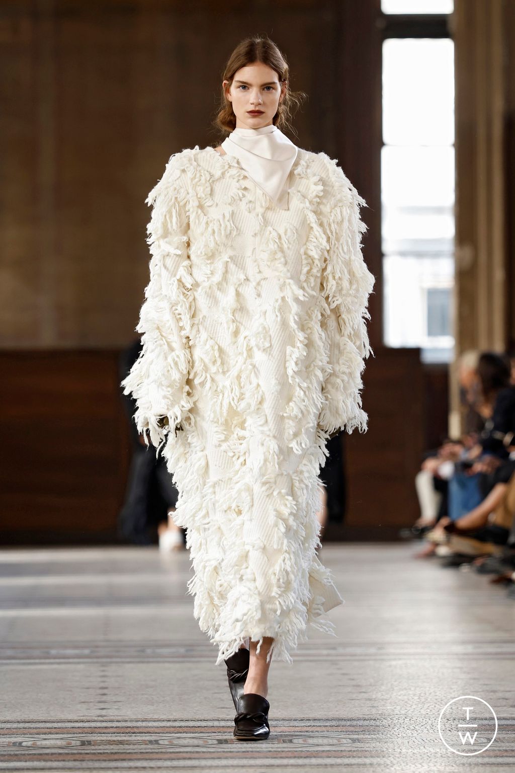 Fashion Week Paris Fall/Winter 2026 look 27 from the Carven collection 女装