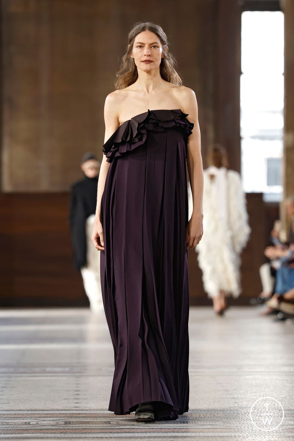 Fashion Week Paris Fall/Winter 2026 look 29 de la collection Carven womenswear