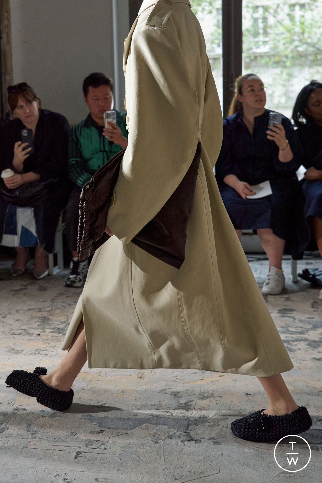 Fashion Week Paris Spring/Summer 2024 look 23 de la collection Carven womenswear accessories