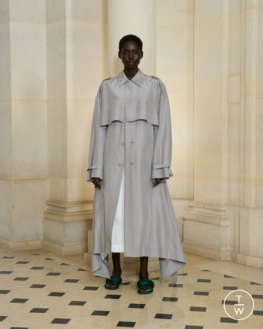 Fashion Week Paris Spring/Summer 2026 look 8 from the Carven collection womenswear