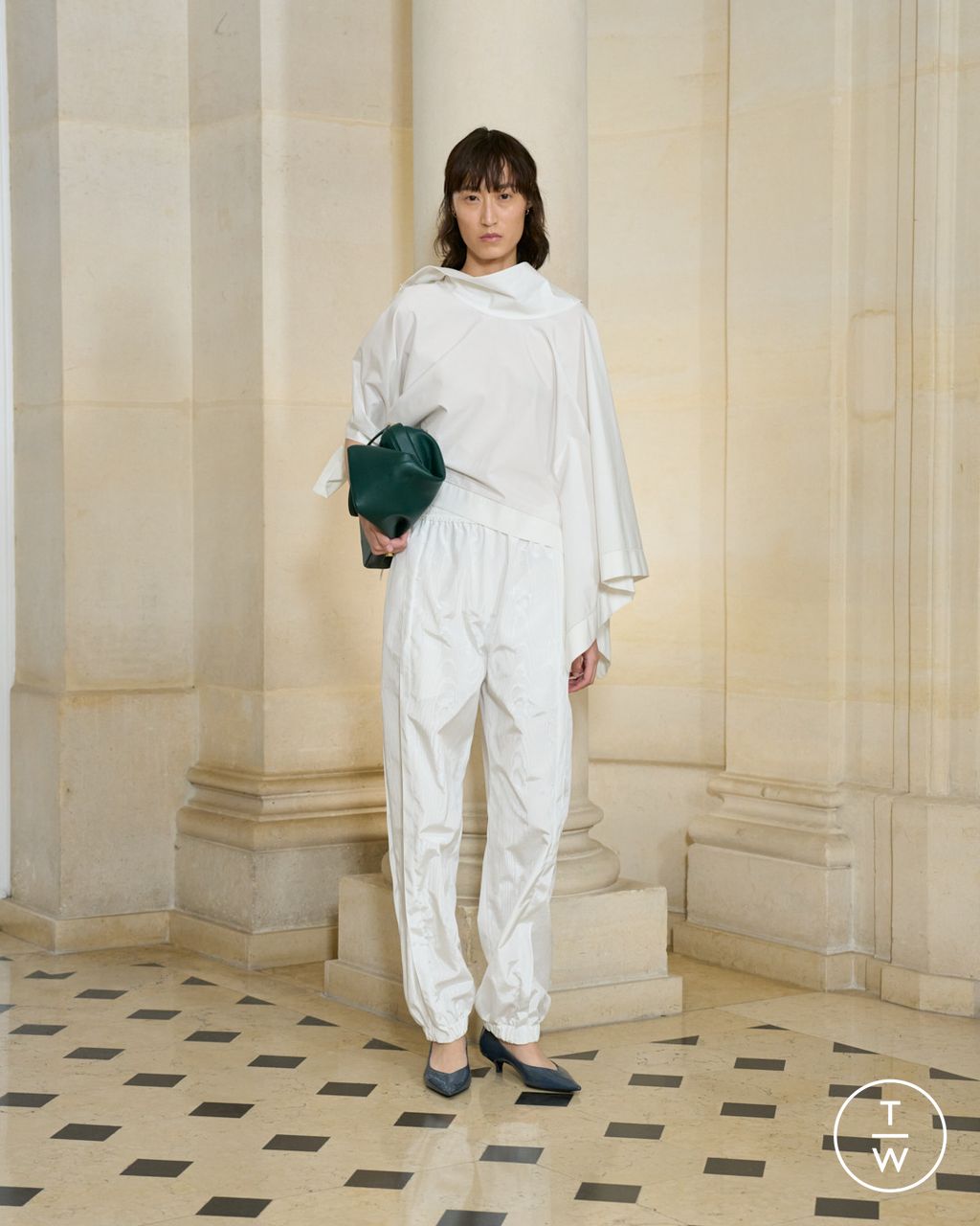 Fashion Week Paris Spring/Summer 2026 look 10 from the Carven collection womenswear