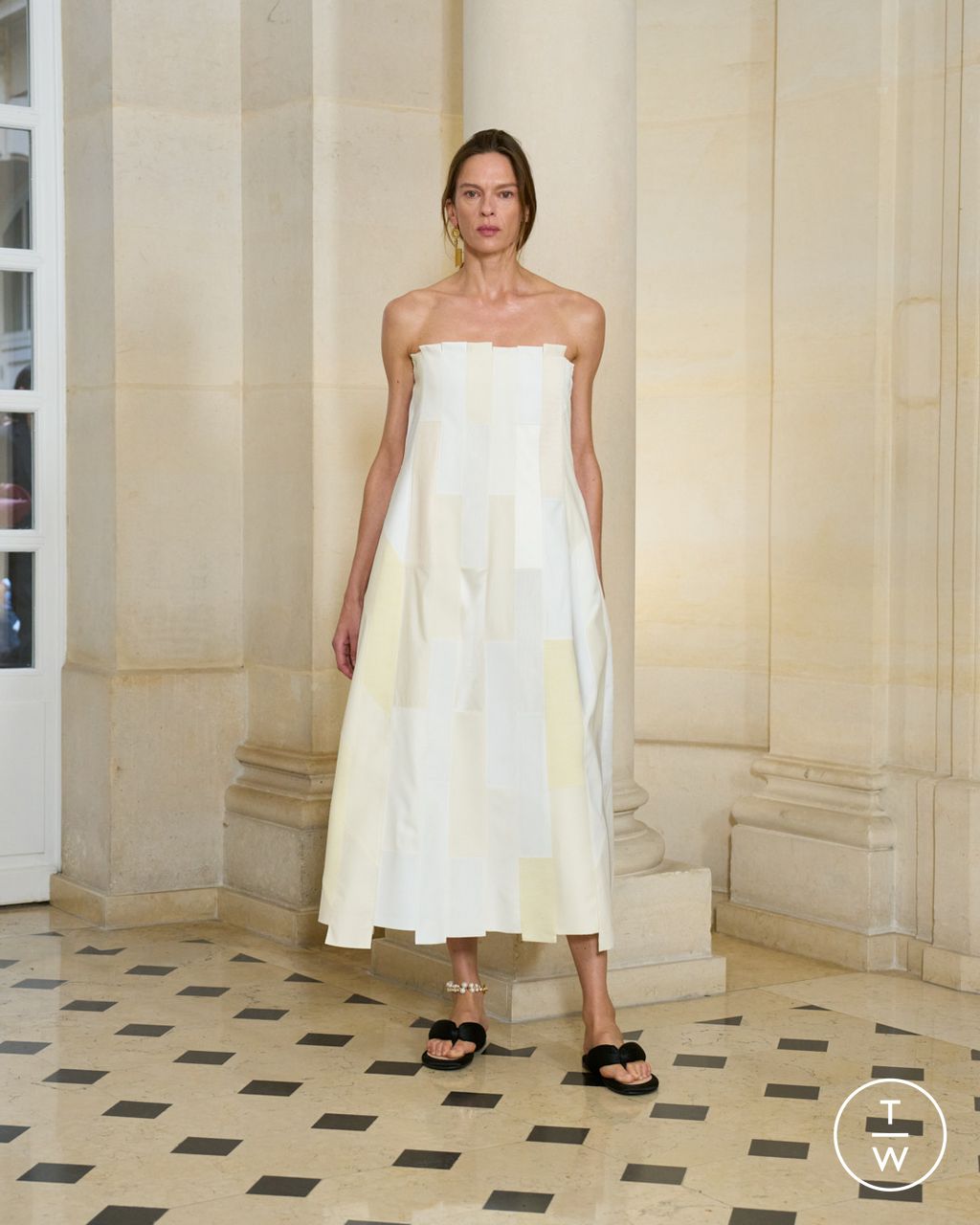 Fashion Week Paris Spring/Summer 2026 look 31 from the Carven collection womenswear
