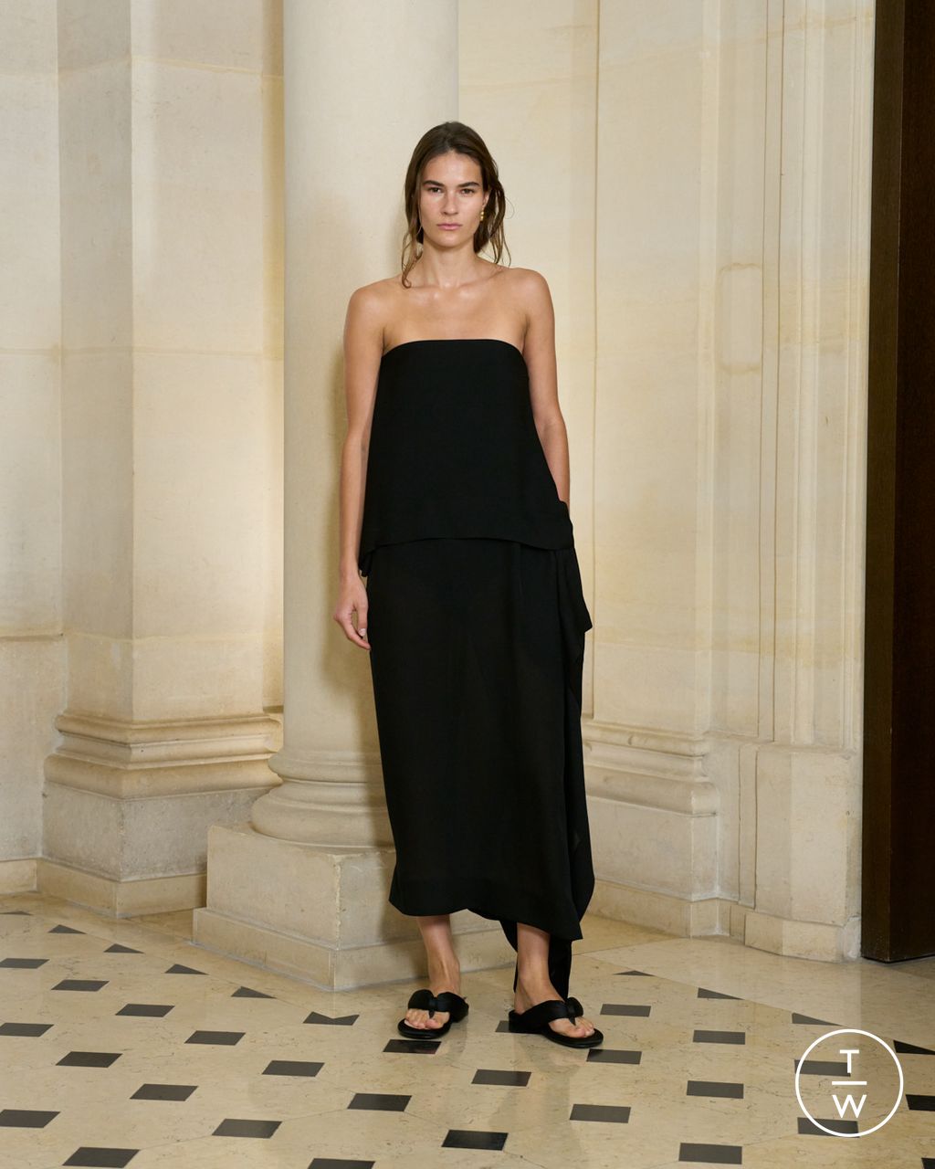 Fashion Week Paris Spring/Summer 2026 look 34 from the Carven collection womenswear