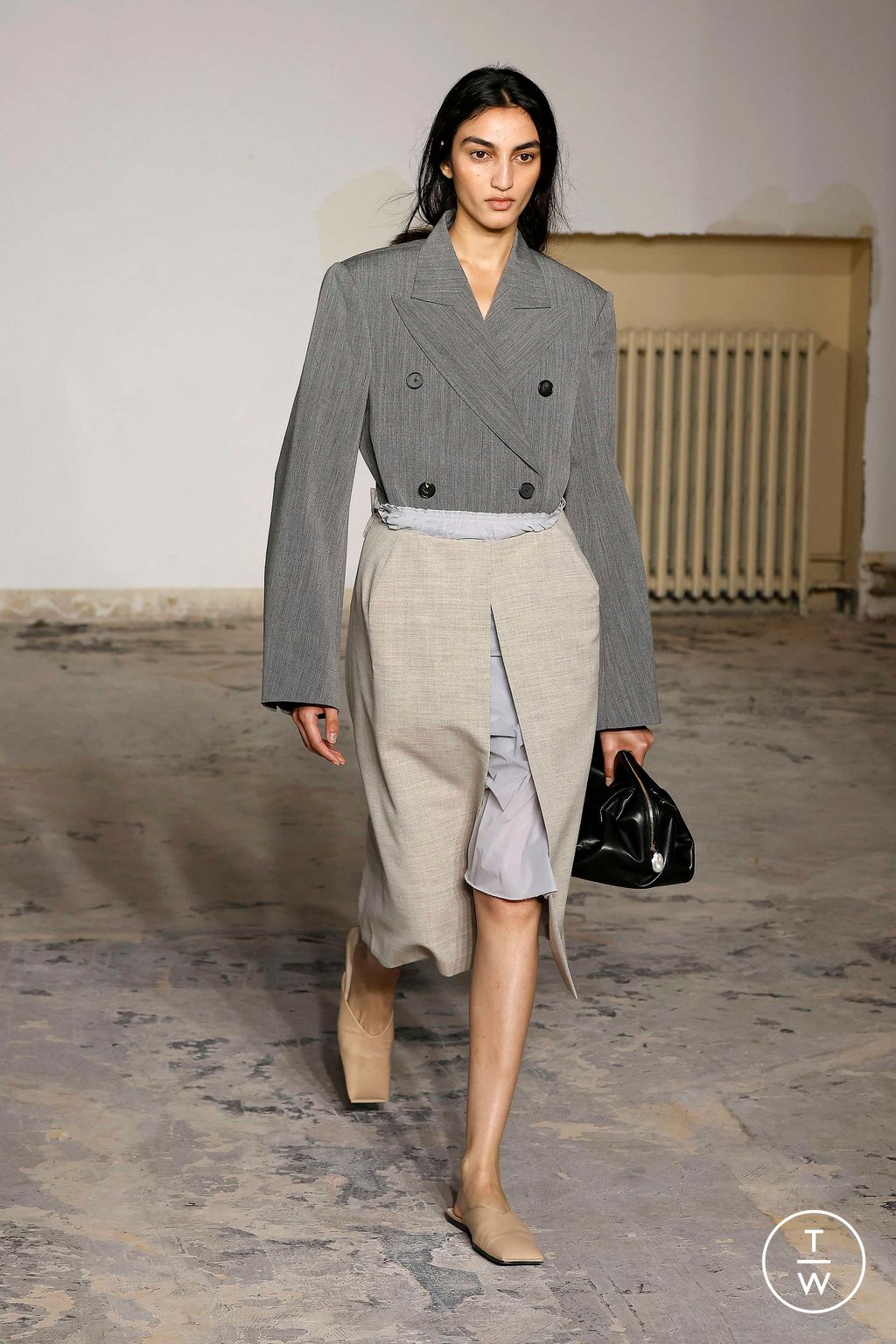 Fashion Week Paris Spring/Summer 2024 look 5 from the Carven collection womenswear