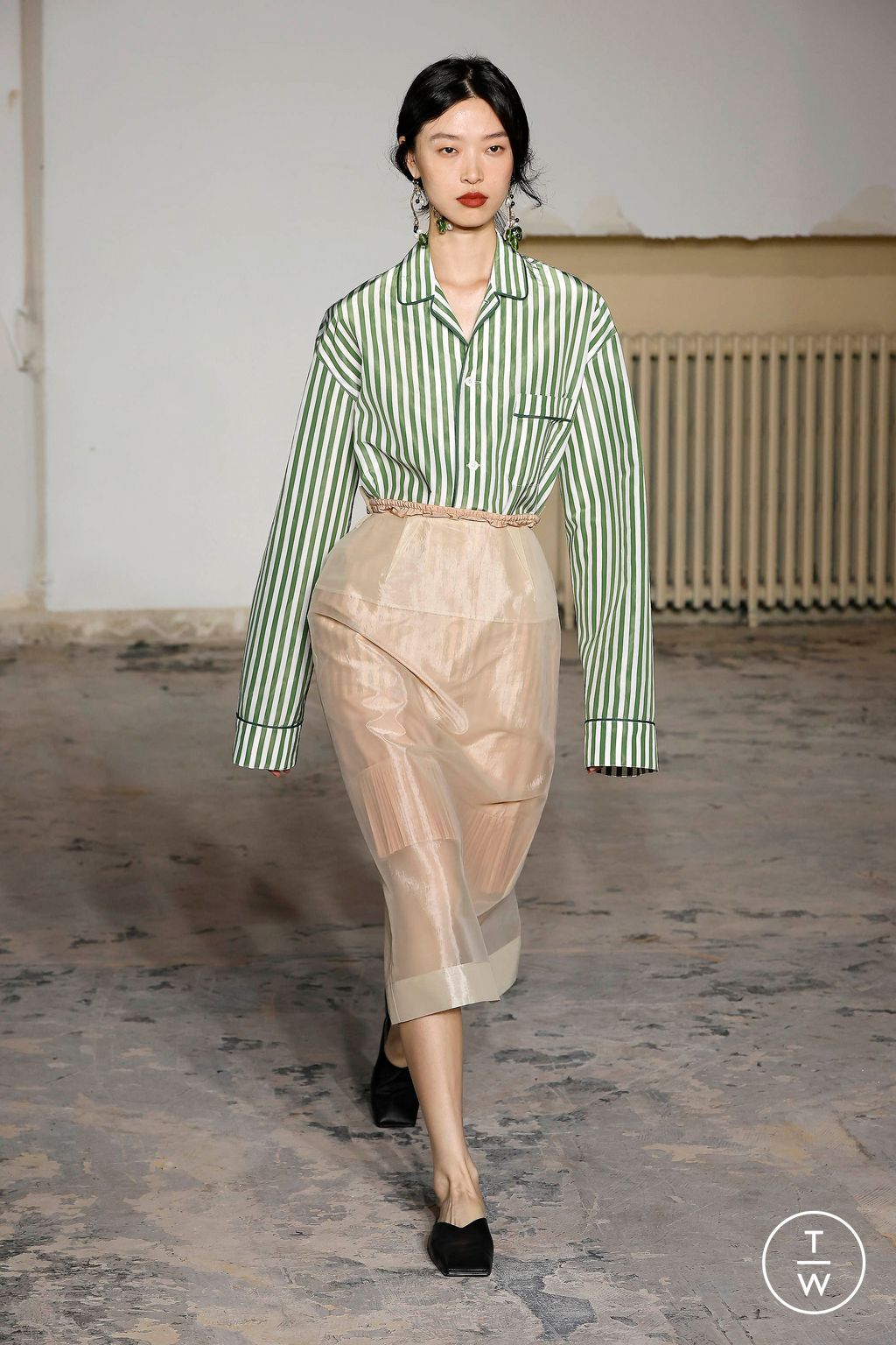 Fashion Week Paris Spring/Summer 2024 look 12 from the Carven collection womenswear