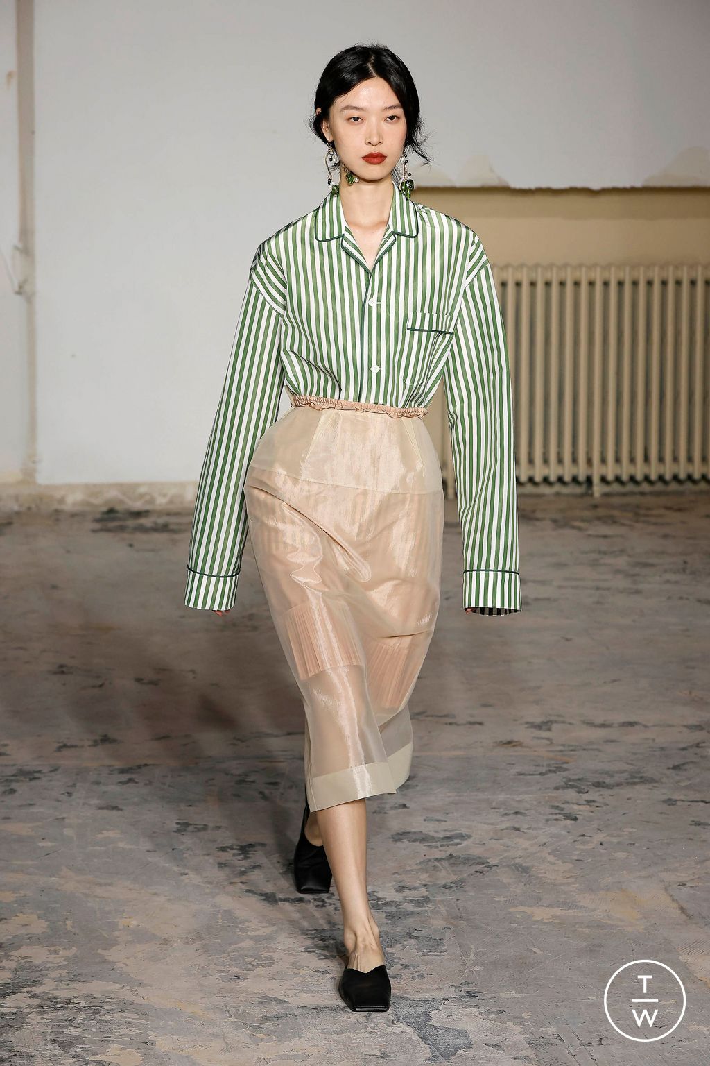 Fashion Week Paris Spring/Summer 2024 look 12 from the Carven collection 女装