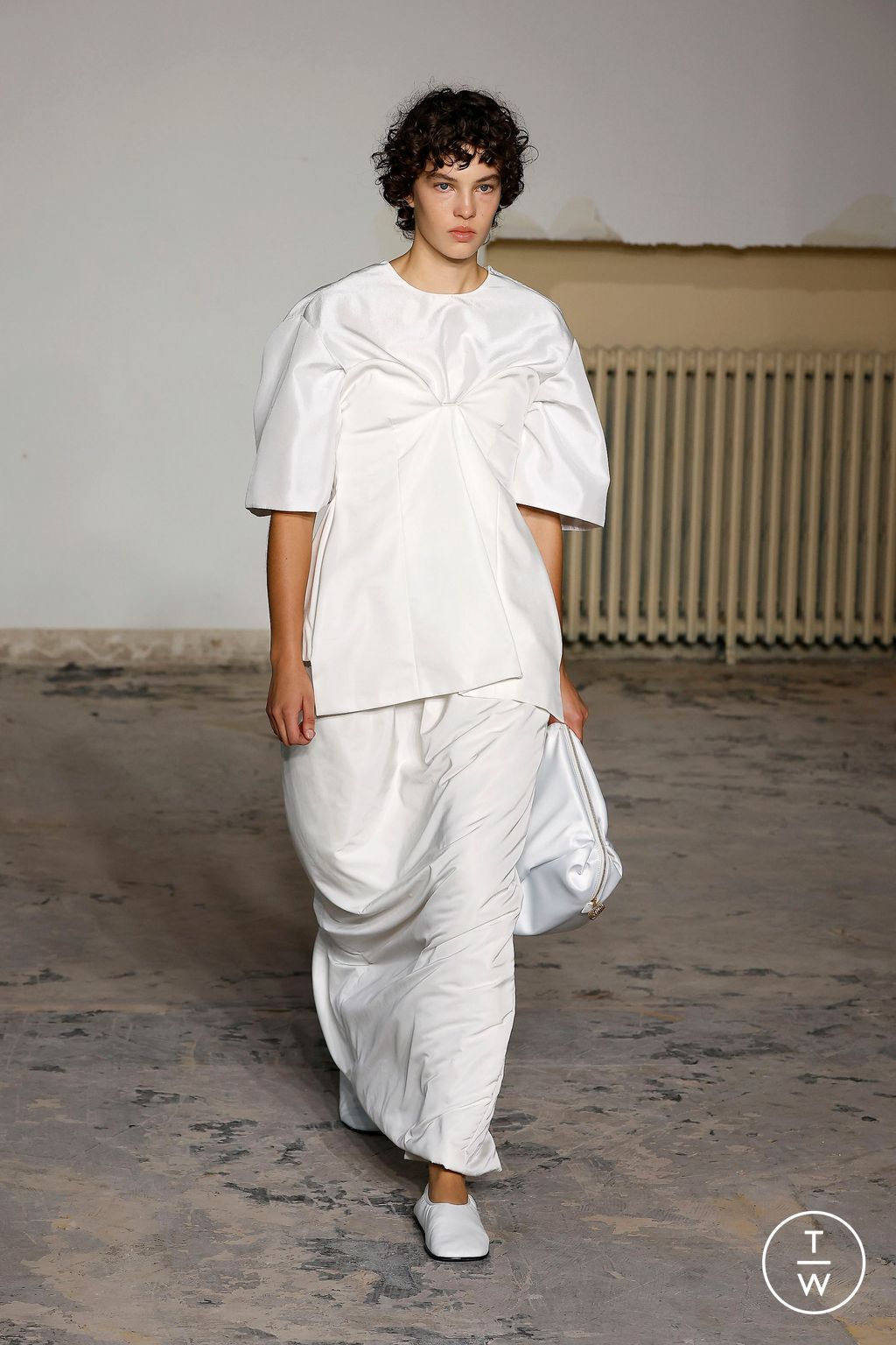 Fashion Week Paris Spring/Summer 2024 look 23 from the Carven collection womenswear