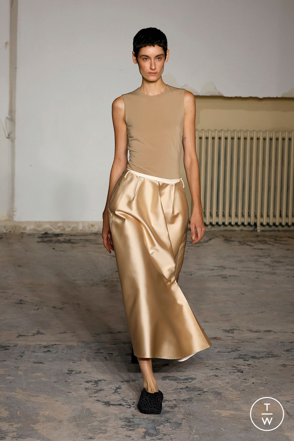Fashion Week Paris Spring/Summer 2024 look 27 from the Carven collection womenswear