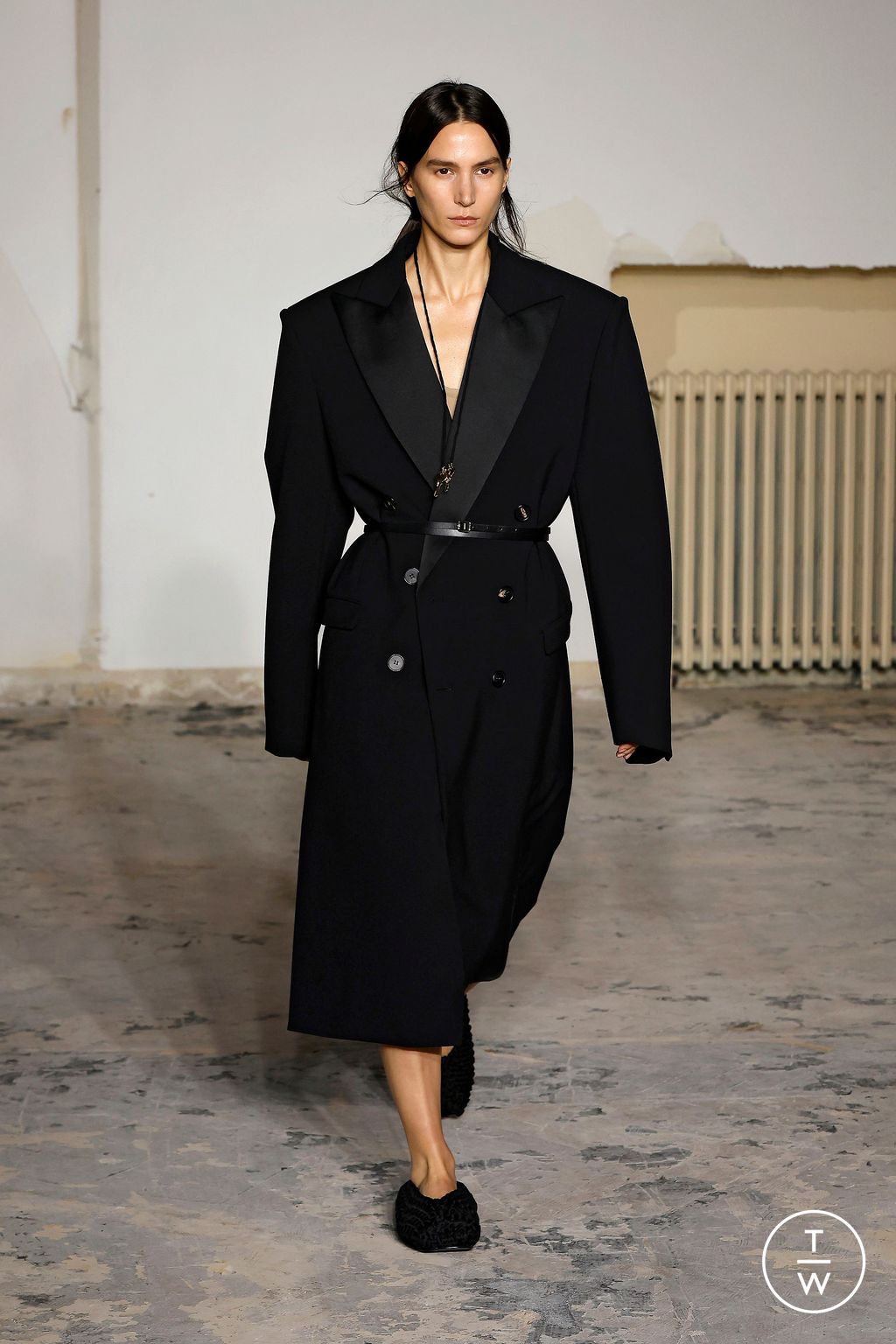 Fashion Week Paris Spring/Summer 2024 look 38 from the Carven collection womenswear