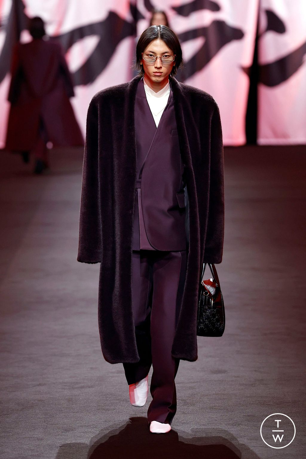 Fashion Week Paris Fall/Winter 2025 look 5 from the Casablanca collection womenswear