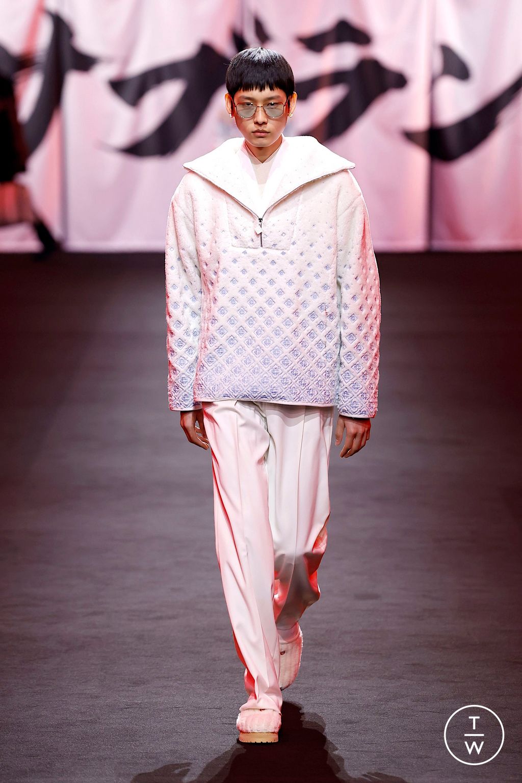 Fashion Week Paris Fall/Winter 2025 look 40 from the Casablanca collection womenswear