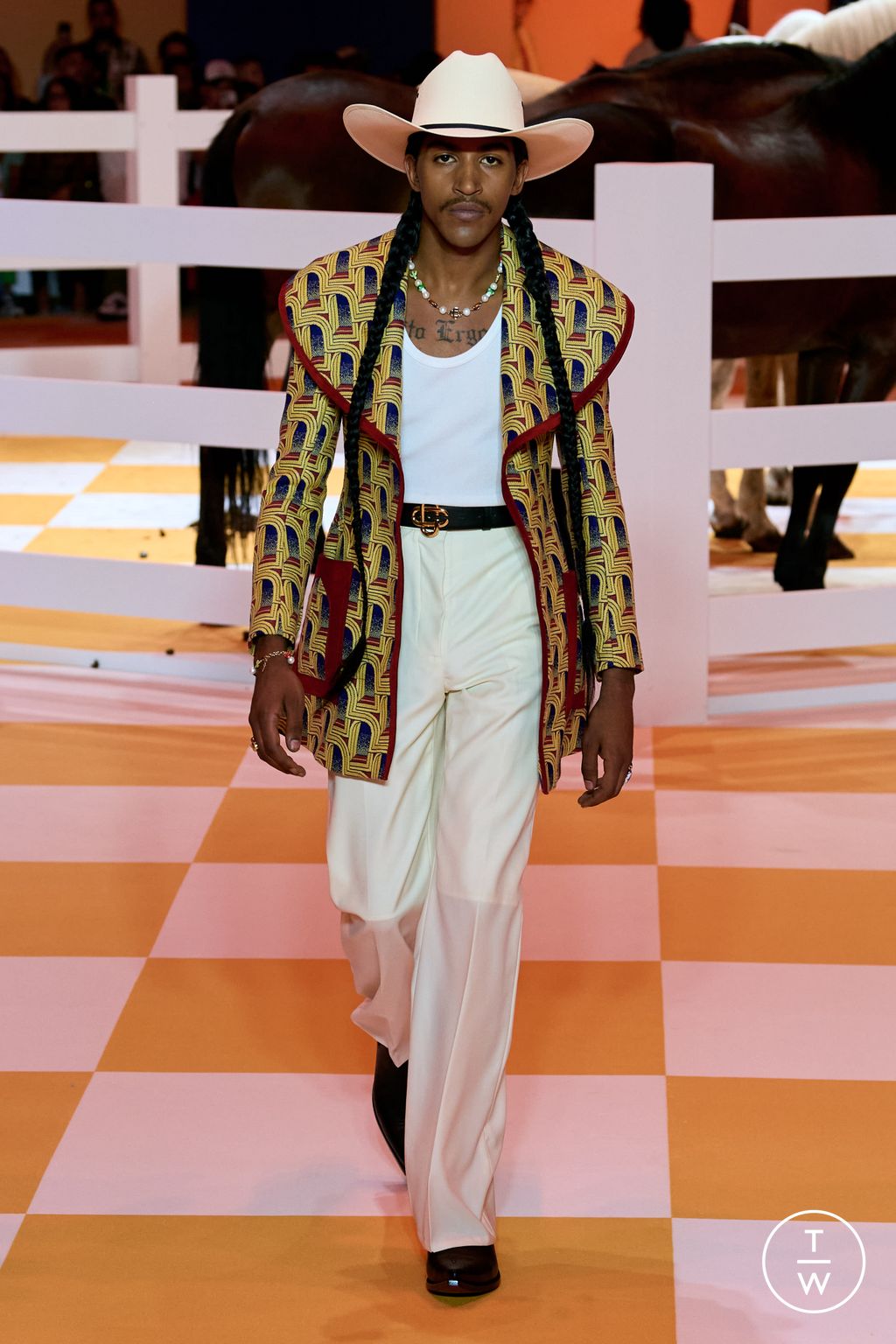 Fashion Week Paris Spring/Summer 2023 look 15 from the Casablanca collection 男装