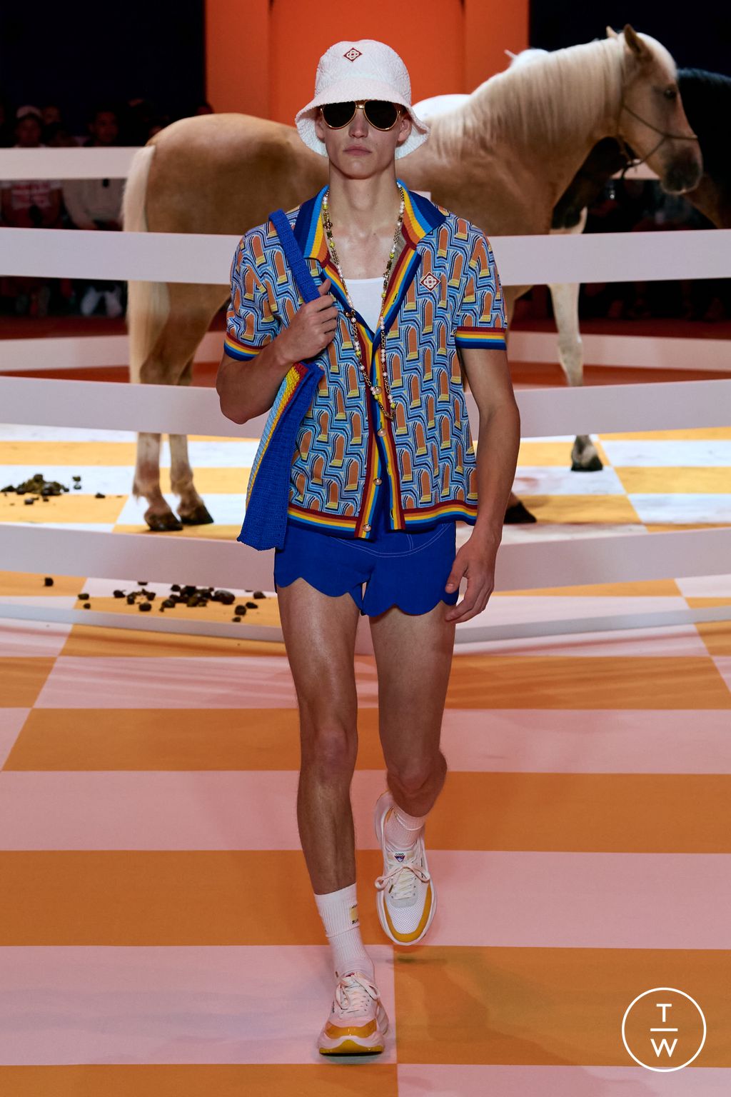 Fashion Week Paris Spring/Summer 2023 look 26 from the Casablanca collection 男装