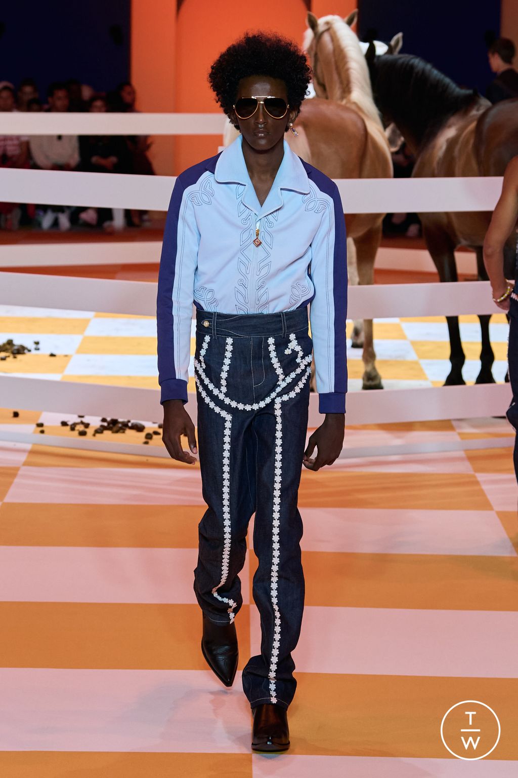 Fashion Week Paris Spring/Summer 2023 look 42 from the Casablanca collection 男装