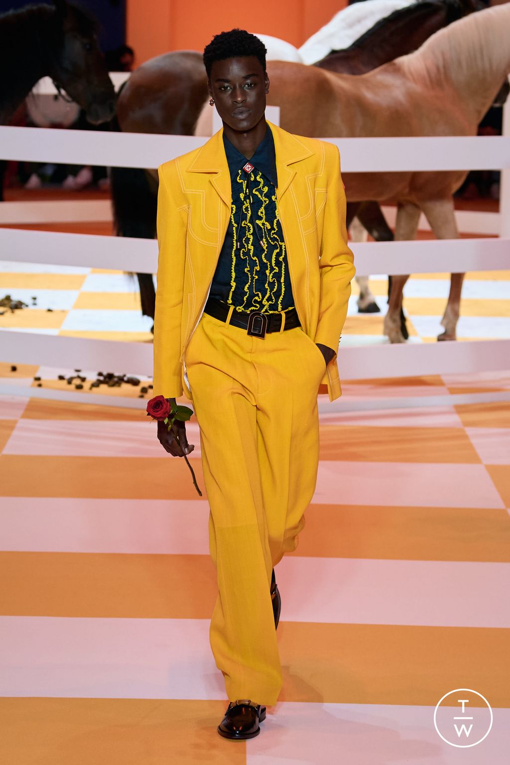 Fashion Week Paris Spring/Summer 2023 look 51 from the Casablanca collection 男装