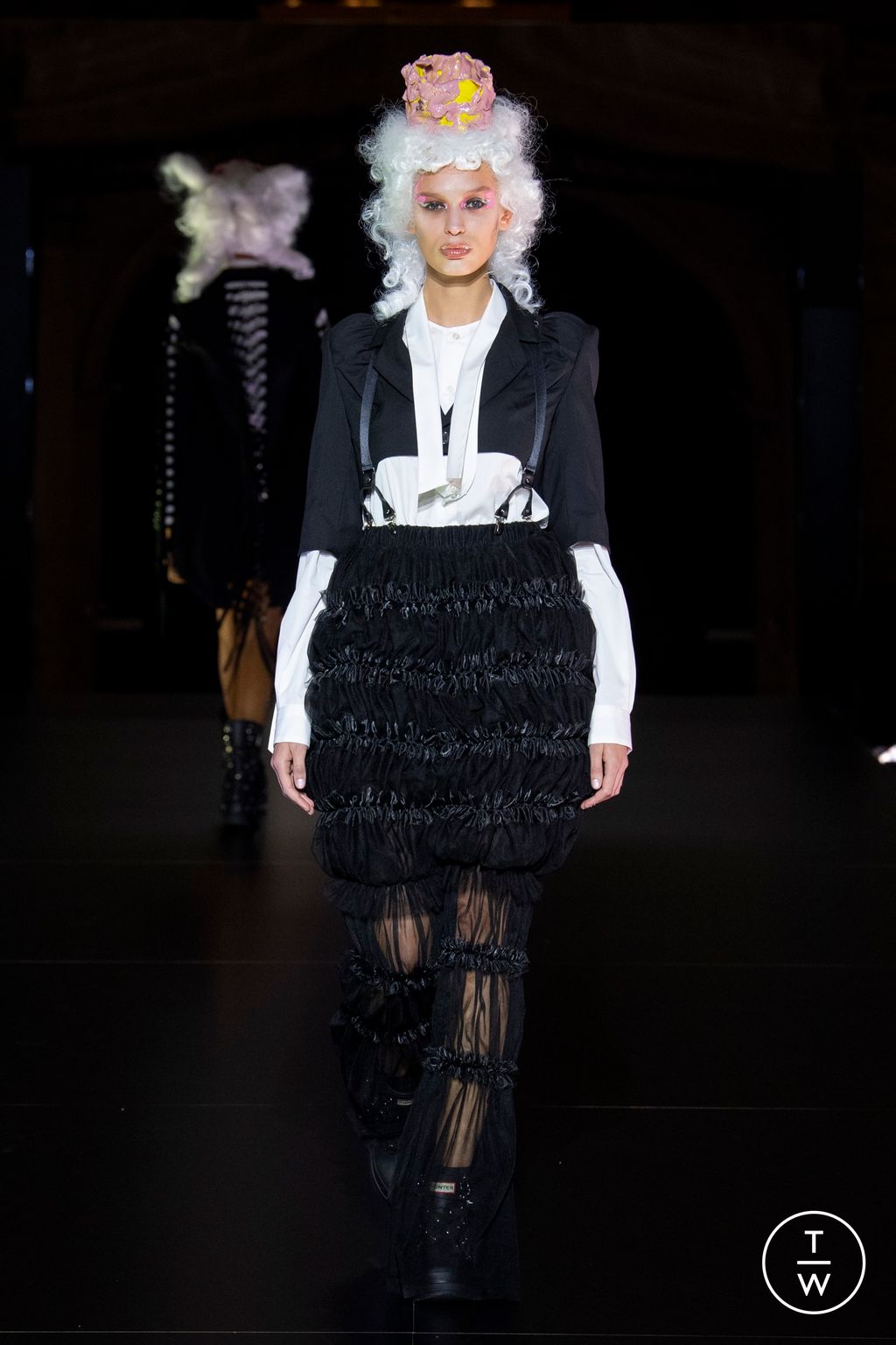 Fashion Week Paris Spring/Summer 2023 look 10 from the Noir Kei Ninomiya collection womenswear