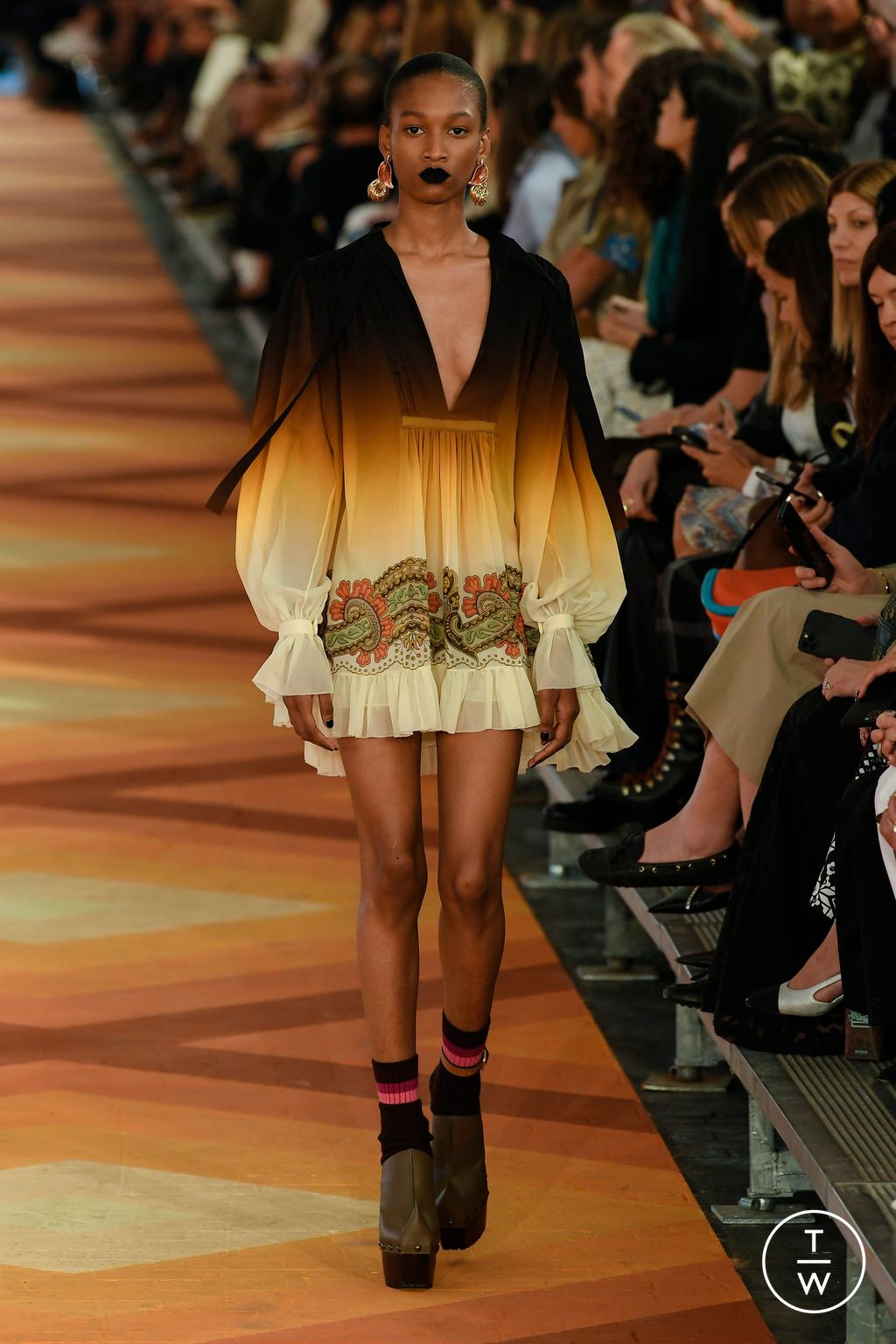 Fashion Week Milan Spring/Summer 2023 look 27 from the Etro collection 女装