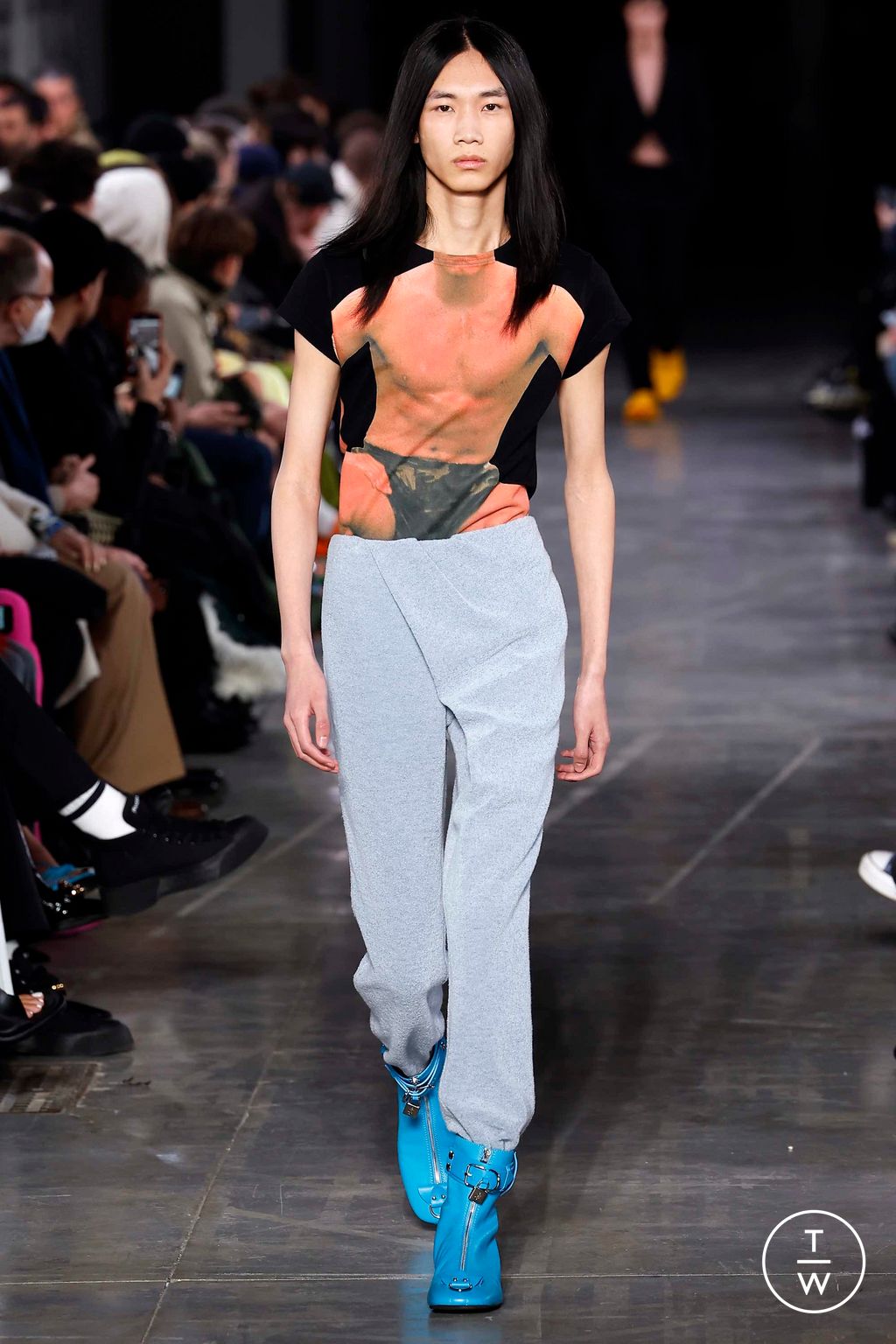 Fashion Week Milan Fall/Winter 2023 look 20 from the JW Anderson collection 男装