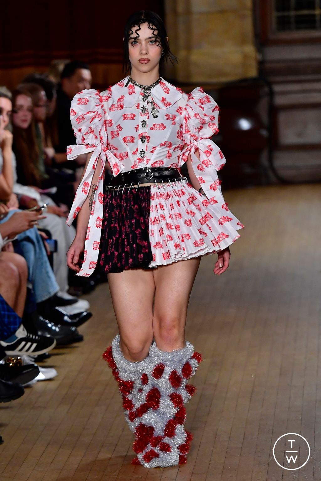 Fashion Week London Spring/Summer 2023 look 33 from the Chopova Lowena collection 女装