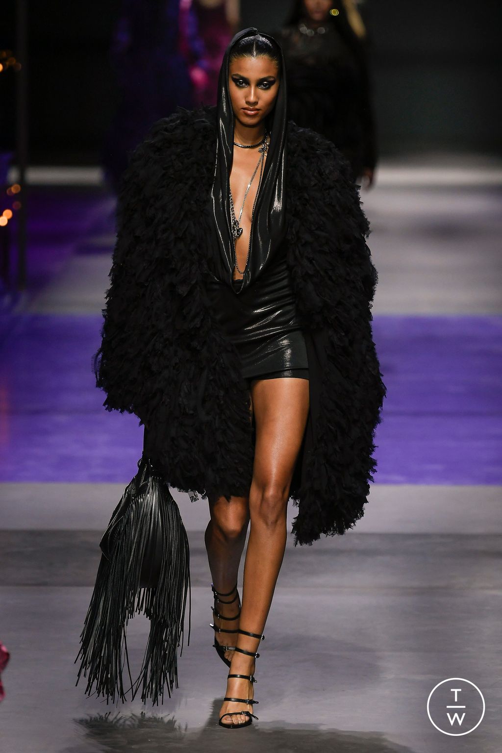 Fashion Week Milan Spring/Summer 2023 look 36 from the Versace collection 女装