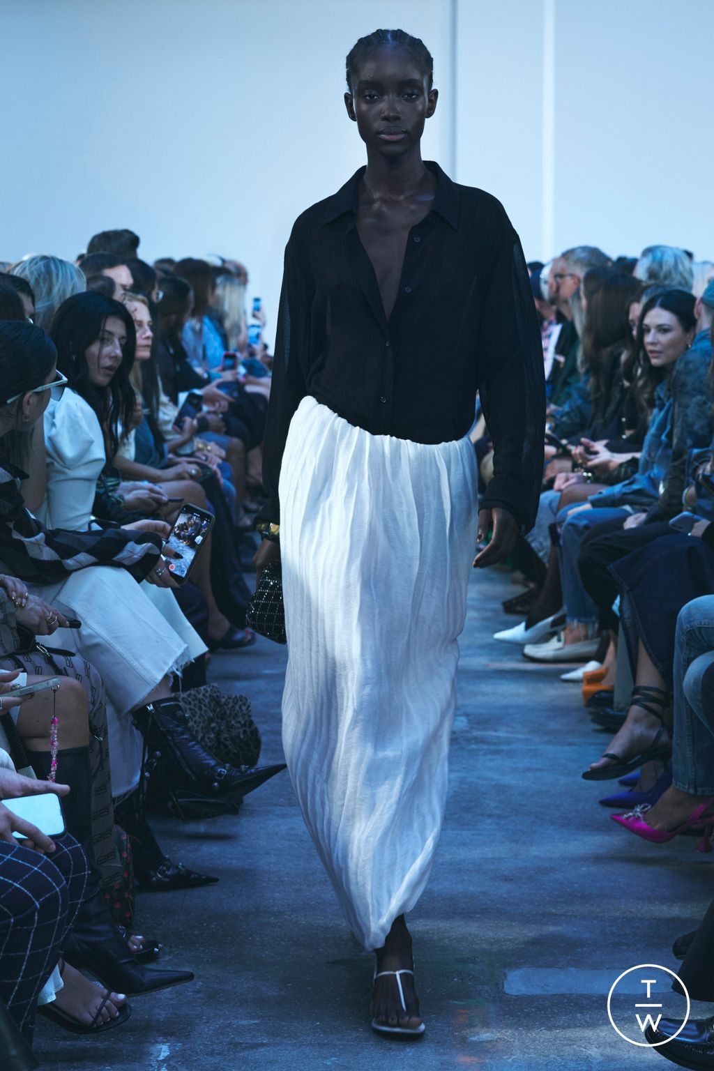 Fashion Week New York Spring/Summer 2023 look 29 de la collection Khaite womenswear